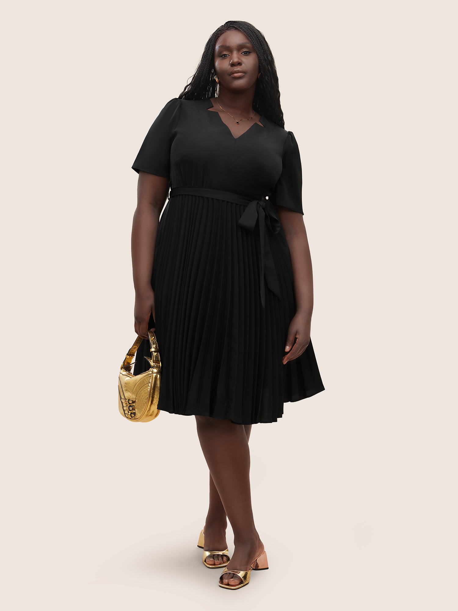 

Plus Size Solid Pleated Buckle Detail Belted Dress Black Women Workwear Essentials Non V-neck Short sleeve Curvy Midi Dress BloomChic