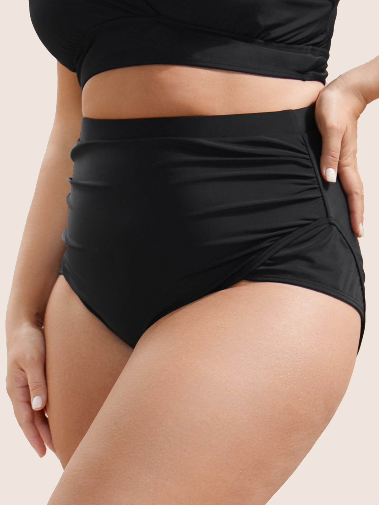 BloomChic Women's Plus Size Plain Ruched High-Waisted Bikini Bottom Black Solid Booty Ruched Elastic Waist 10/M