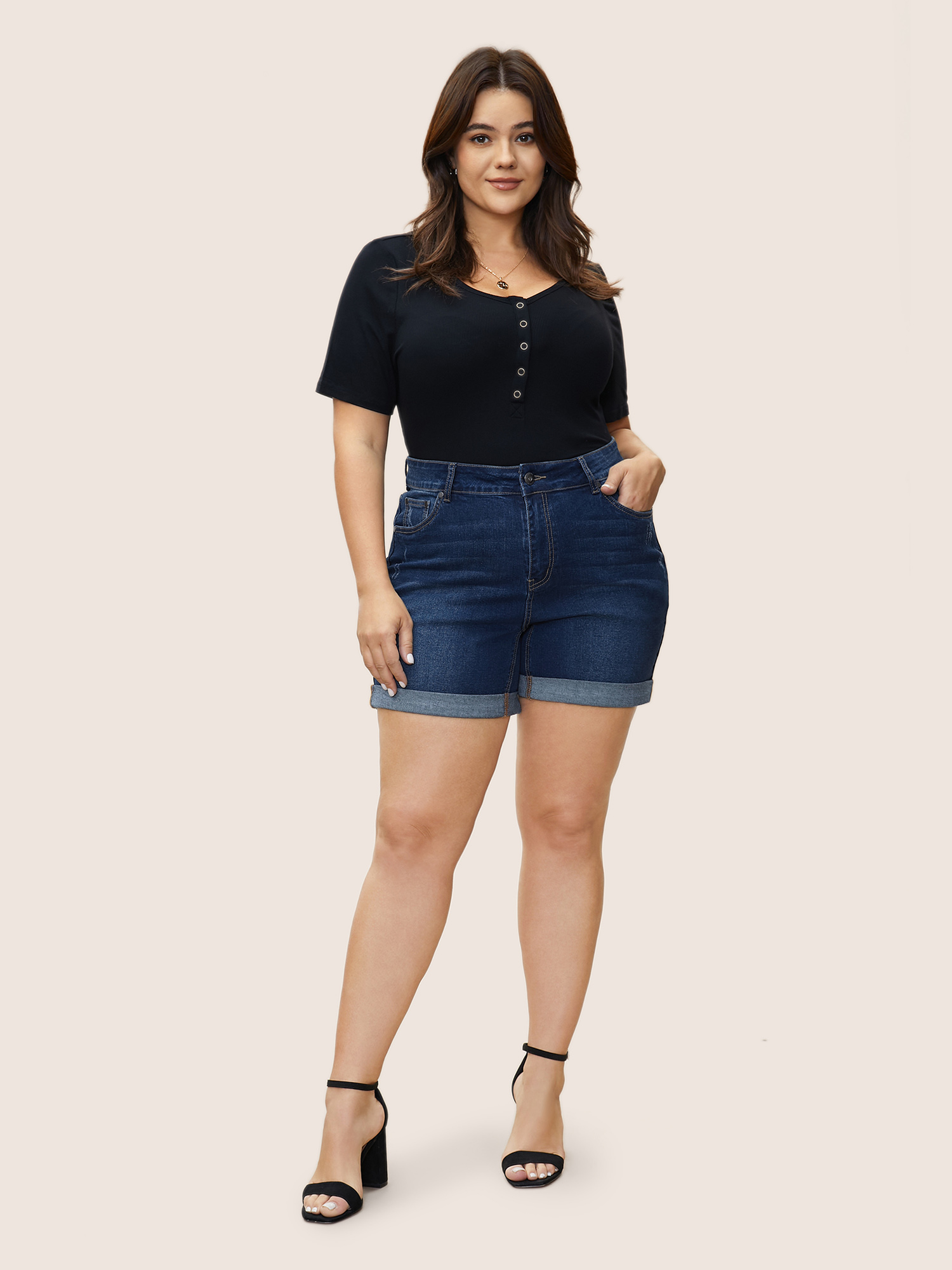 

Plus Size Roll Hem Pocket Bodycon Denim Shorts Women Navy Roll Hem High stretch Everyday Slanted pocket Casual Denim Shorts BloomChic