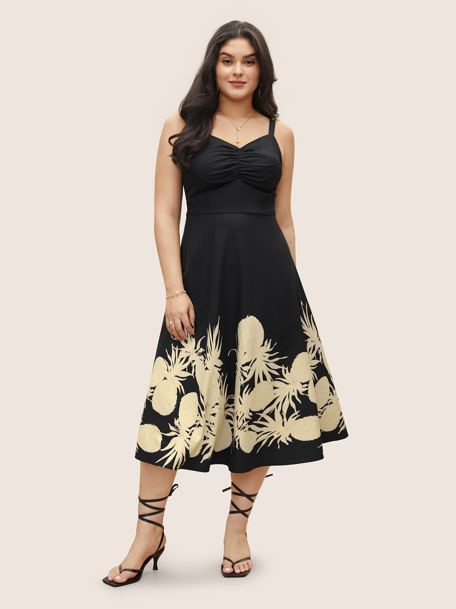 

Plus Size Floral Print Ruched Pocket Cami Dress Black Women Resort Non V-neck Sleeveless Curvy Midi Dress BloomChic