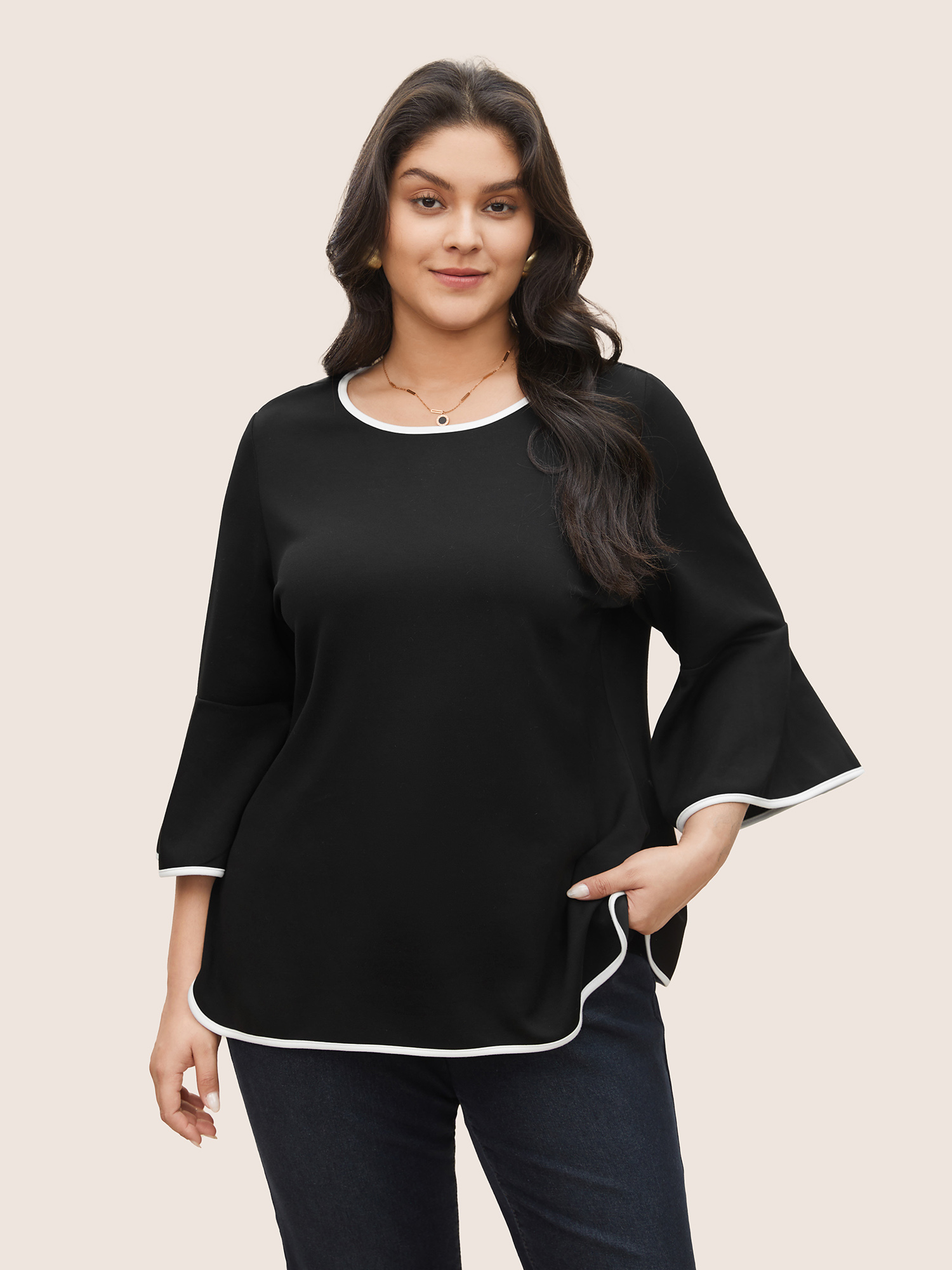 

Plus Size Contrast Trim Round Neck Flutter Sleeve T-shirt Black Round Neck Elbow-length sleeve At the Office Jersey Tops