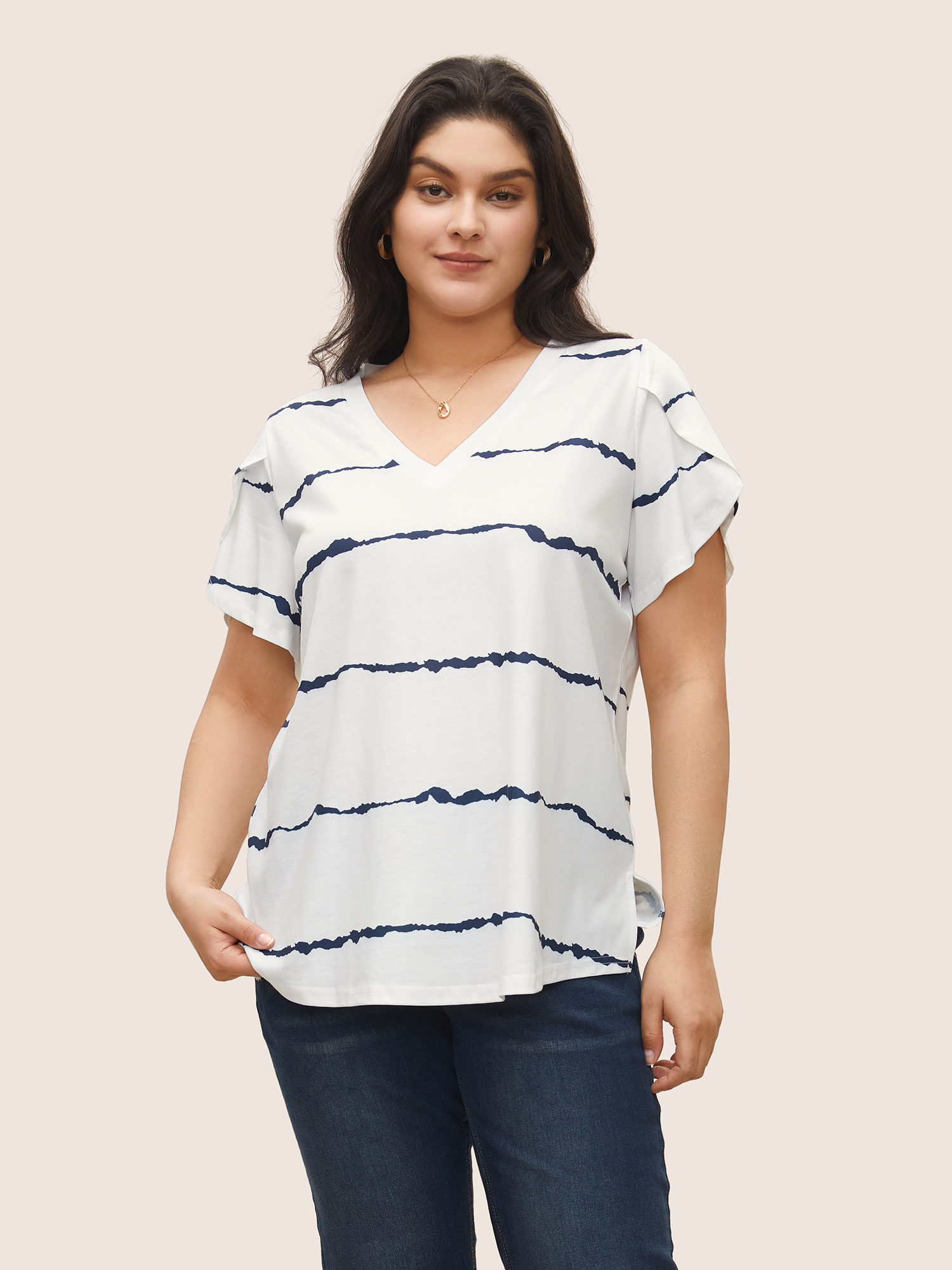 

Plus Size Striped Contrast Petal Sleeve T-shirt White Women Elegant Striped V-neck Everyday T-shirts BloomChic