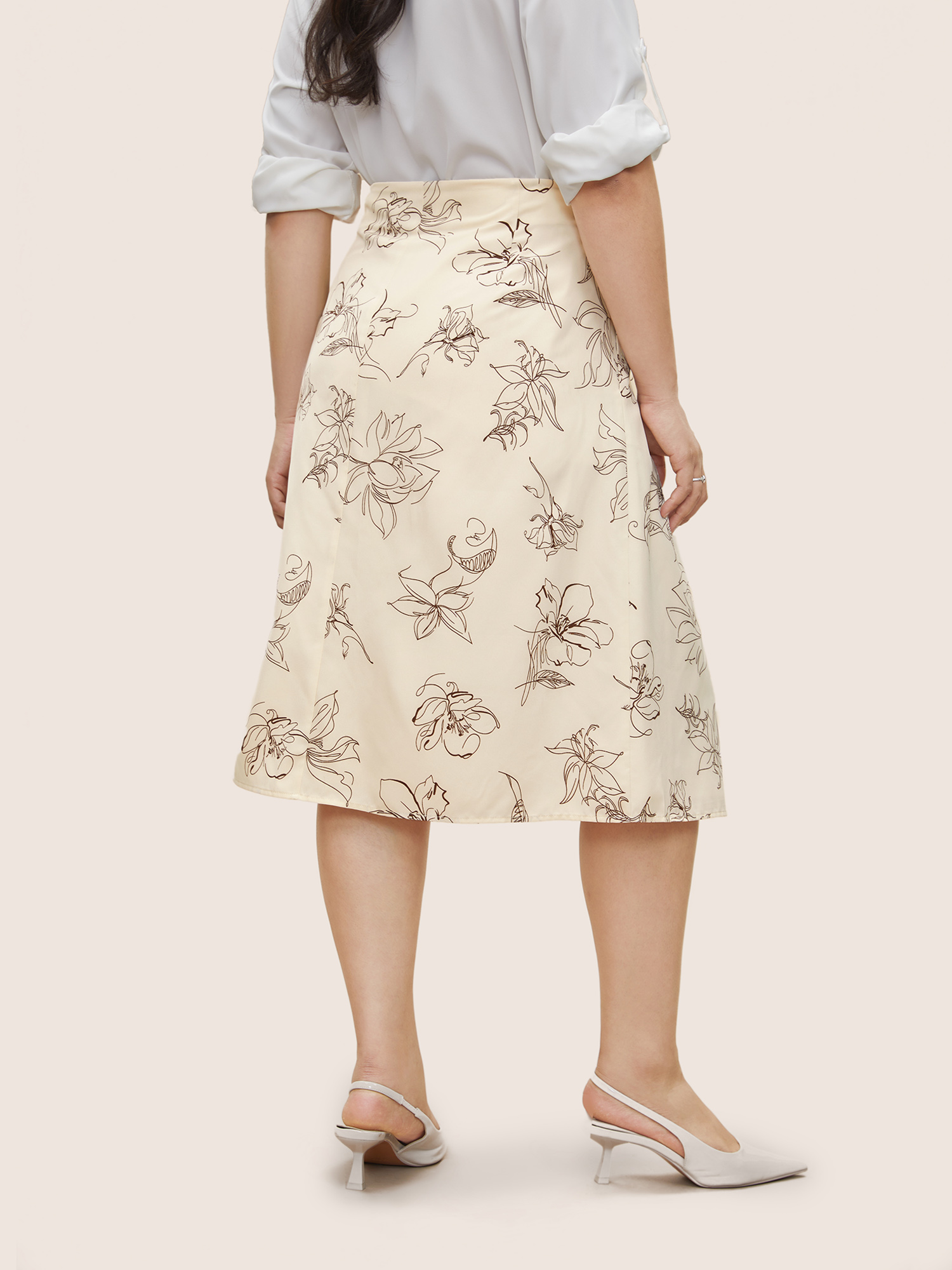 Plus Size Floral Print Pocket Zipper Fly Skirt Women Apricot Elegant Non No stretch Slanted pocket Everyday Skirts BloomChic 18-20/2X 