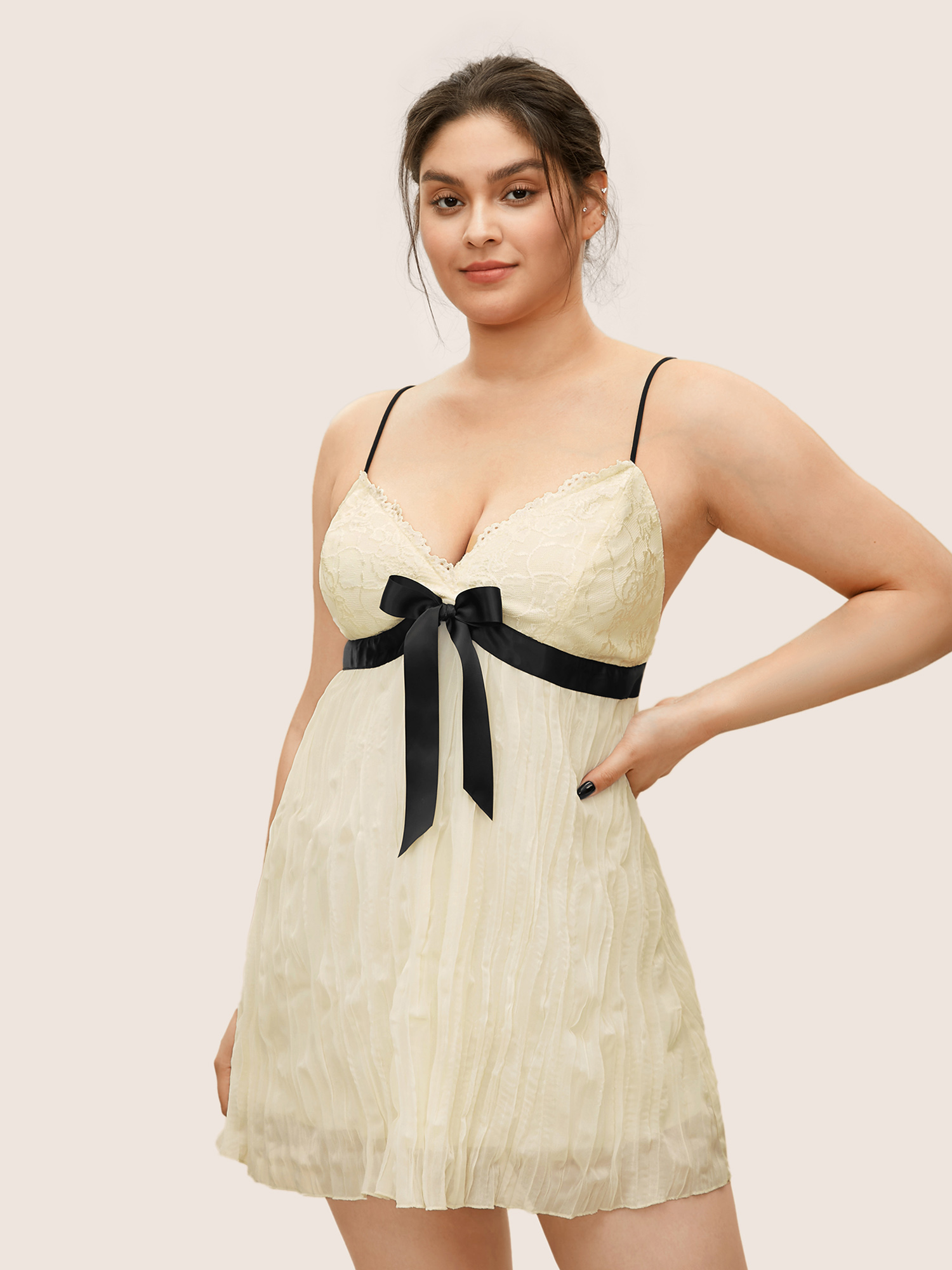 

Plus Size Solid Lace Panel Bowknot Spaghetti Strap Sleep Dress Ivory Sleeveless Deep V-neck Lounge Everyday  Bloomchic