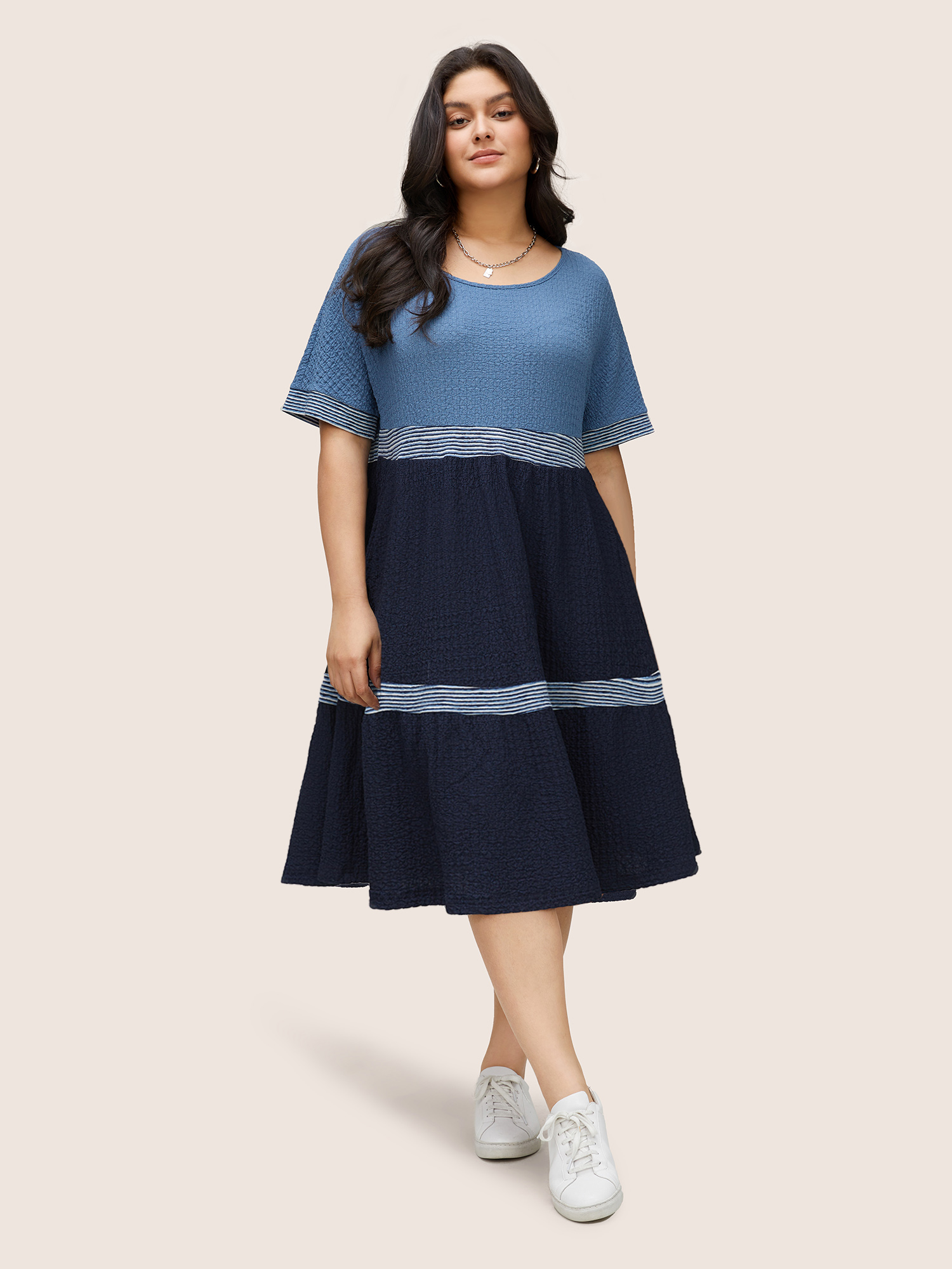 

Plus Size Plisse Striped Colorblock Batwing Sleeve Dress Blue Women Non Curvy Knee Dress BloomChic