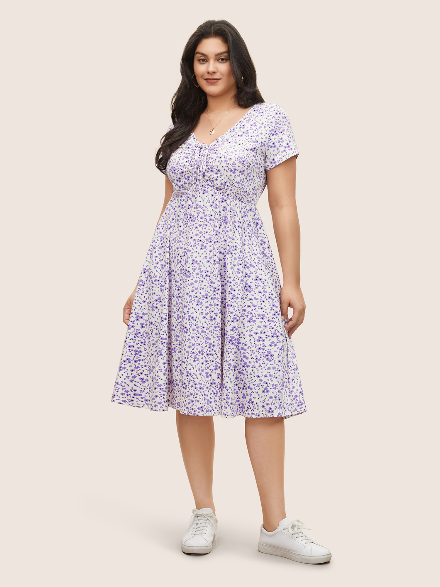 

Plus Size Ditsy Floral Elastic Waist Knot Drawstring Dress Lilac Women Casual Non V-neck Short sleeve Curvy Midi Dress BloomChic