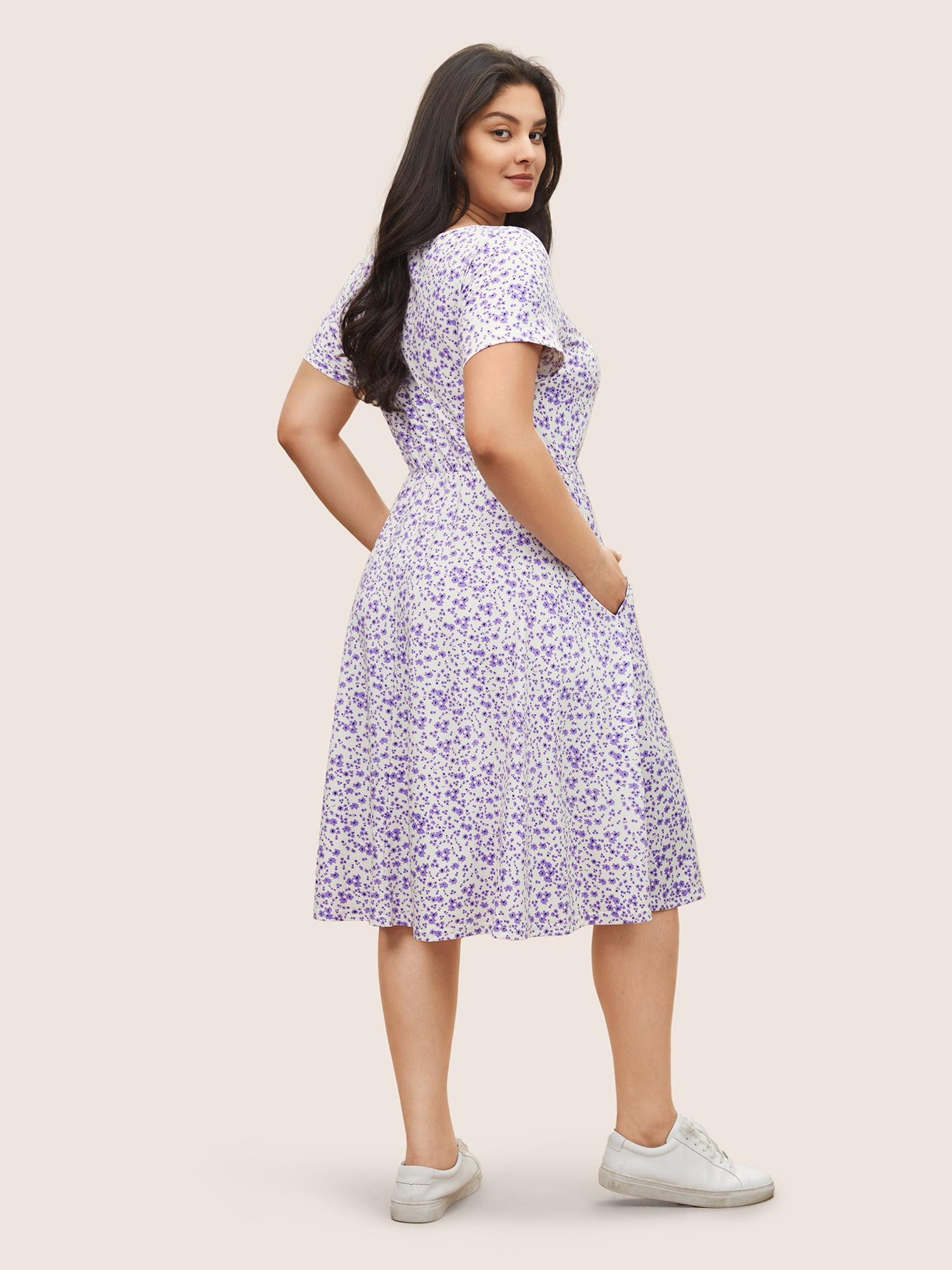 Plus Size Ditsy Floral Elastic Waist Knot Drawstring Dress Lilac Women Non V-neck Short sleeve Curvy Midi Dress BloomChic 30/6X 