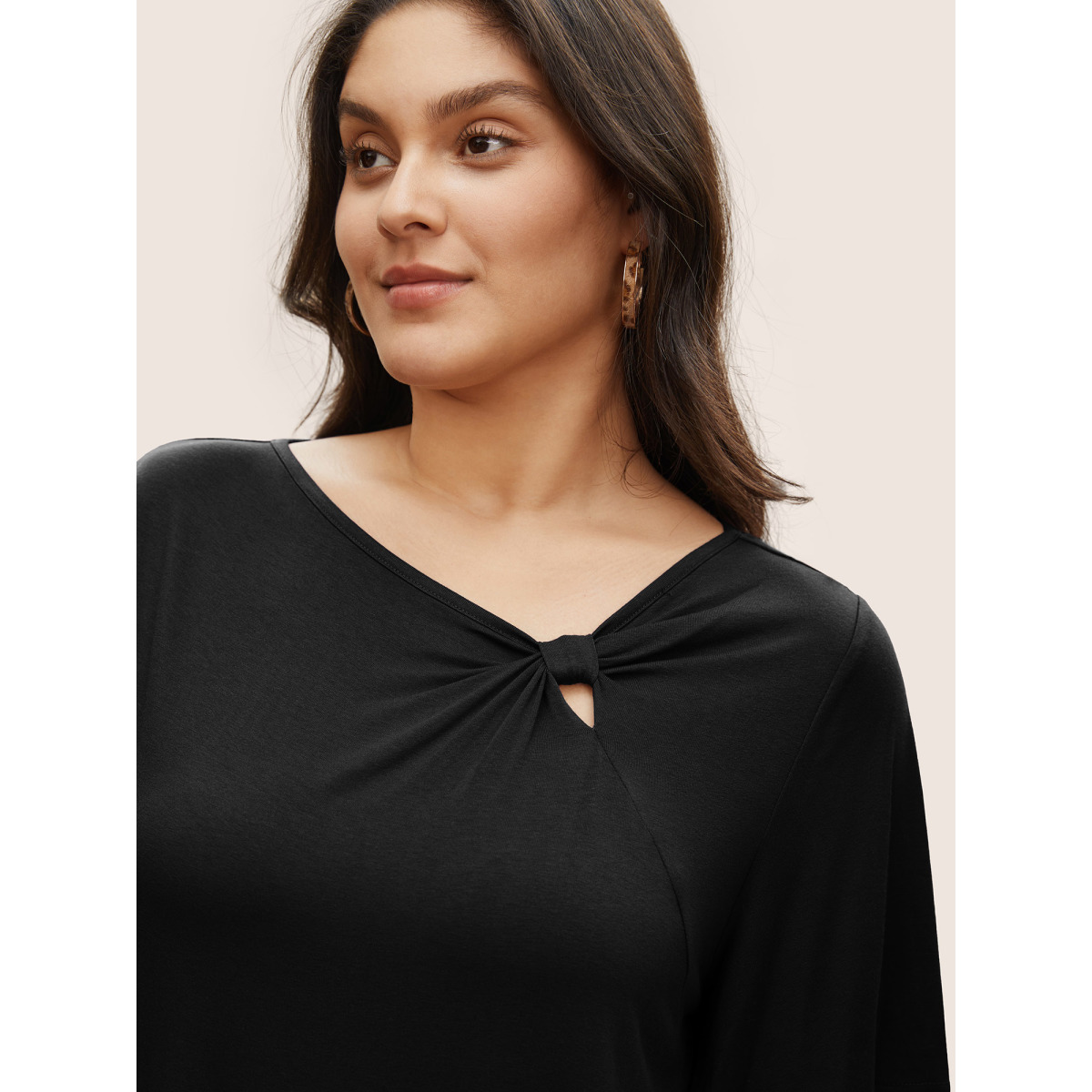

Plus Size Supersoft Essentials Twist Front Asymmetrical Neck T-shirt Black Women Elegant Non Plain Asymmetrical Neck Everyday T-shirts BloomChic