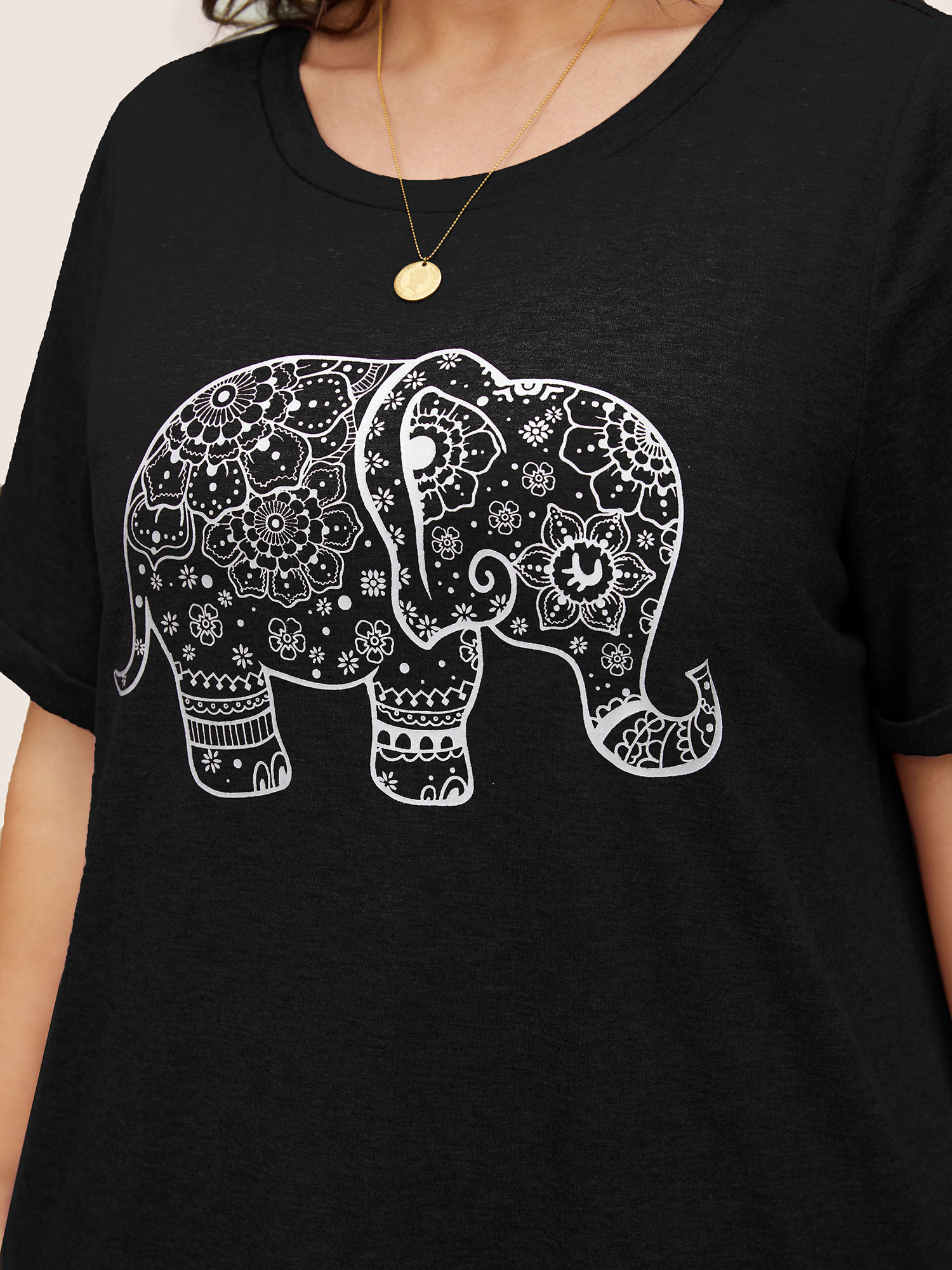 

Plus Size Art & Design Elephant Print T-shirt Black Women Casual Non Art&design Round Neck Everyday T-shirts BloomChic