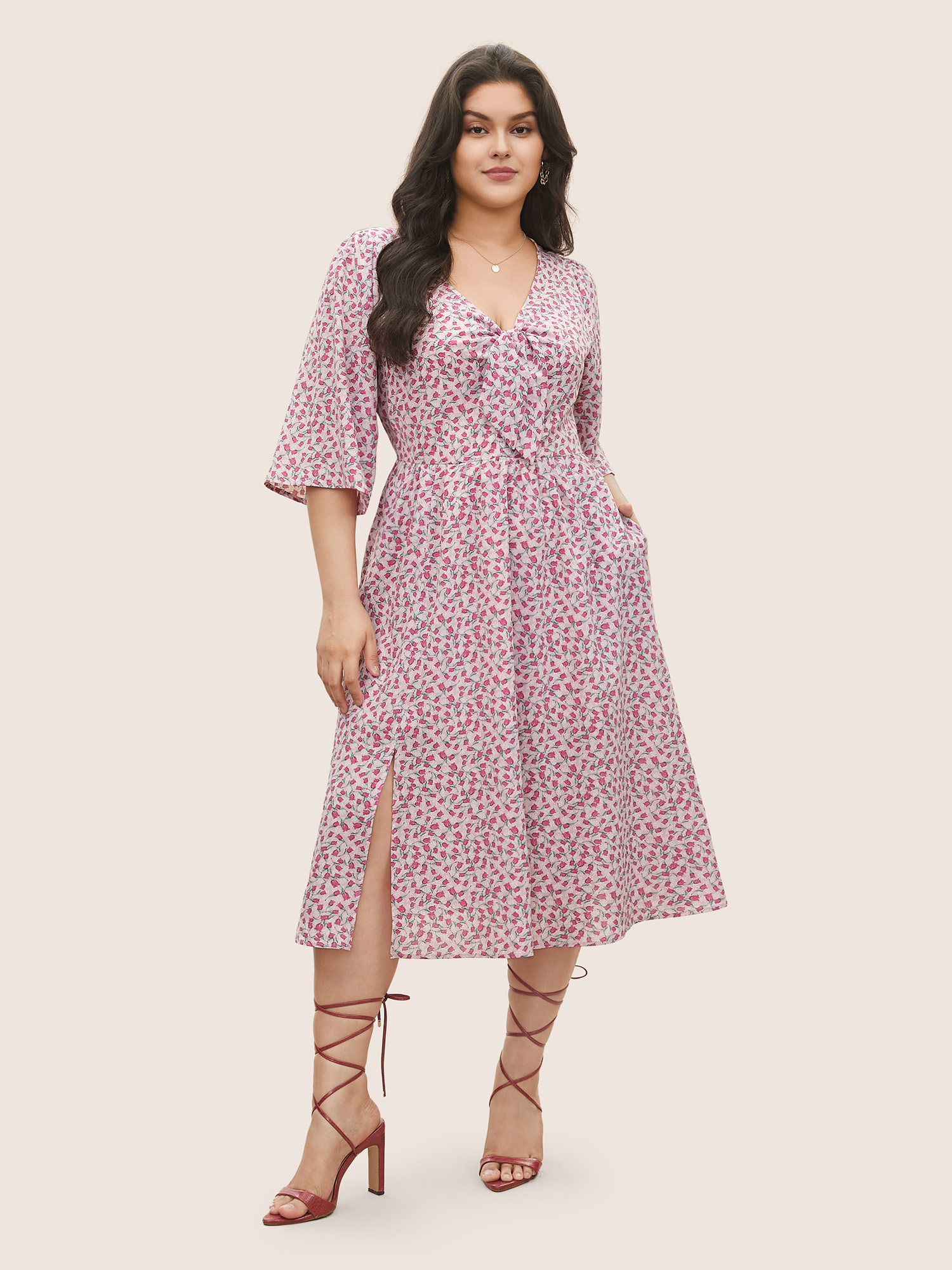 

Plus Size Ditsy Floral Tie Neck Elastic Waist Dress Pink Women Elegant Non V-neck Half Sleeve Curvy Midi Dress BloomChic