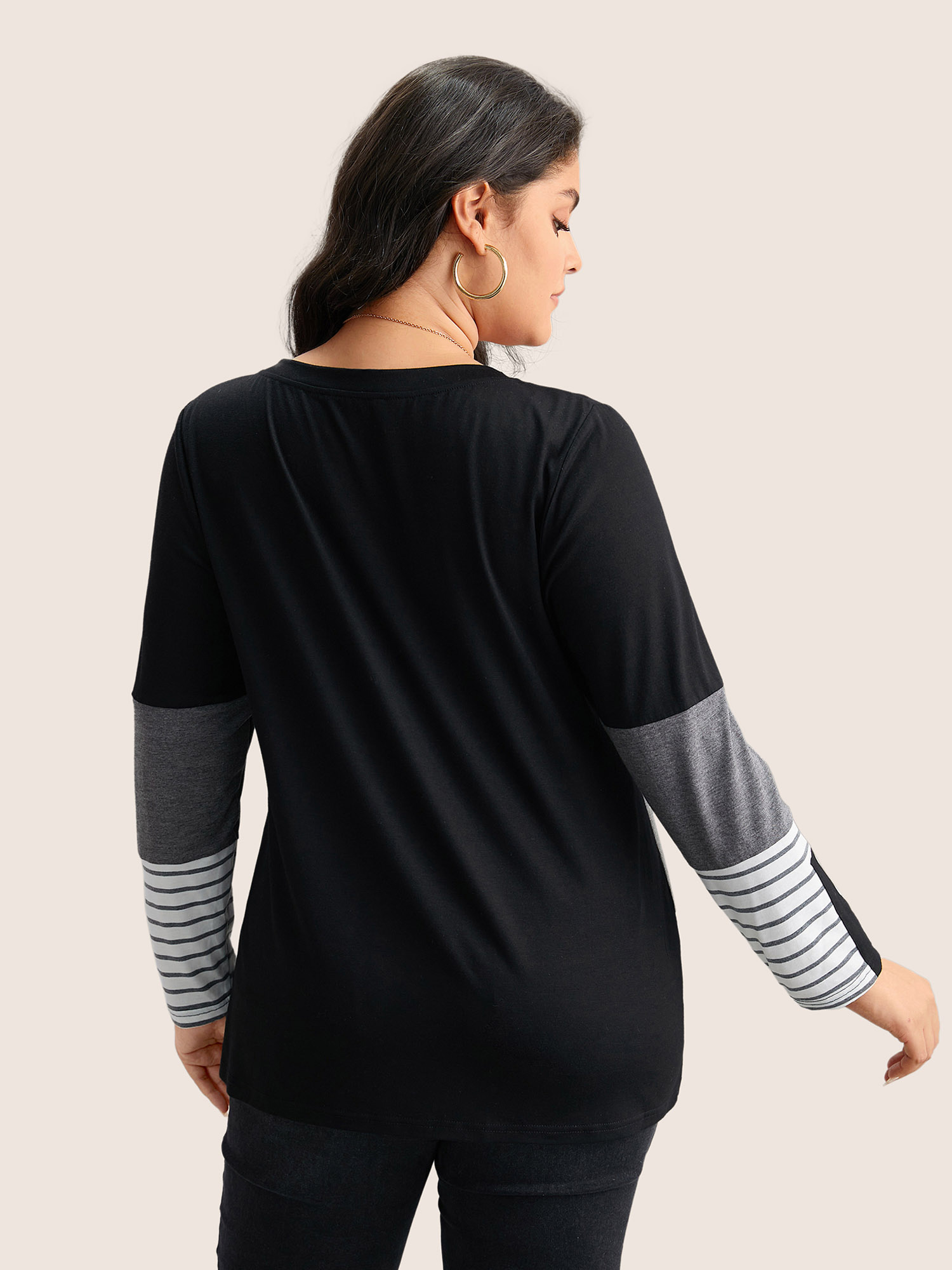 Plus Size Colorblock Contrast Striped V Neck T-shirt Black Women Casual Contrast Striped V-neck Everyday T-shirts BloomChic 18-20/2X 