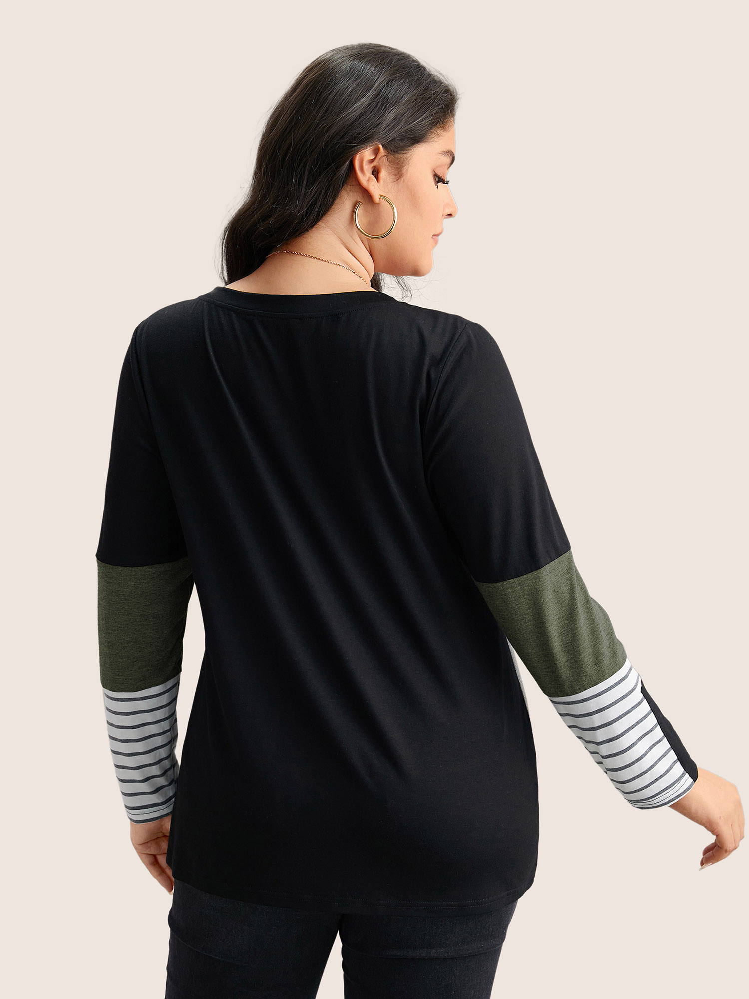 

Plus Size Colorblock Contrast Striped V Neck T-shirt Green Women Casual Contrast Striped V-neck Everyday T-shirts BloomChic