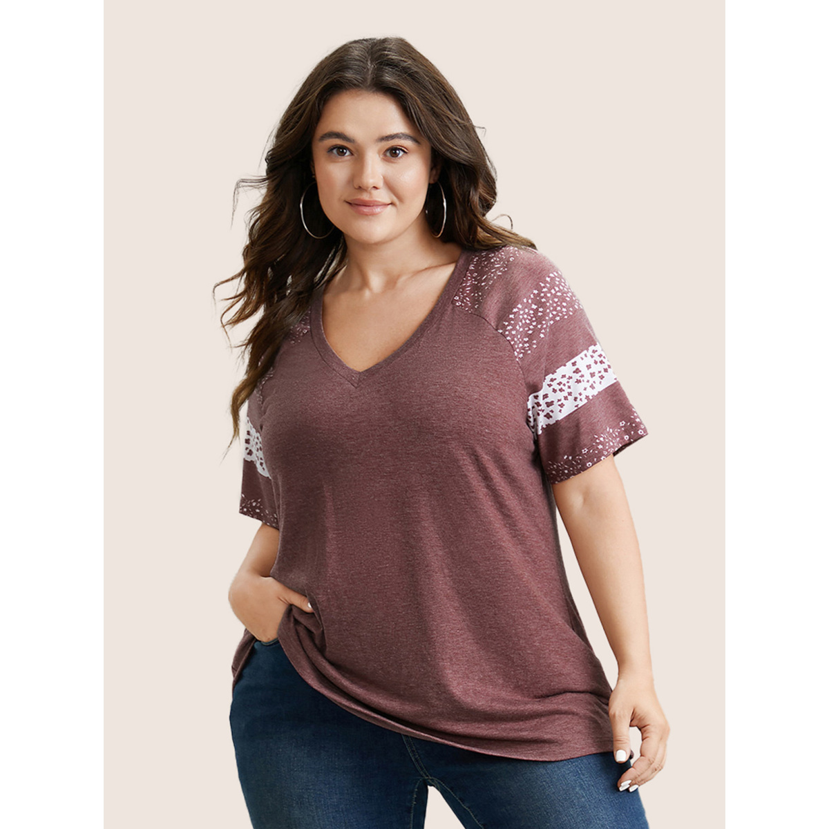 

Plus Size Ditsy Floral Colorblock Contrast Raglan Sleeve T-shirt Russet Women Casual Contrast Ditsy Floral V-neck Everyday T-shirts BloomChic