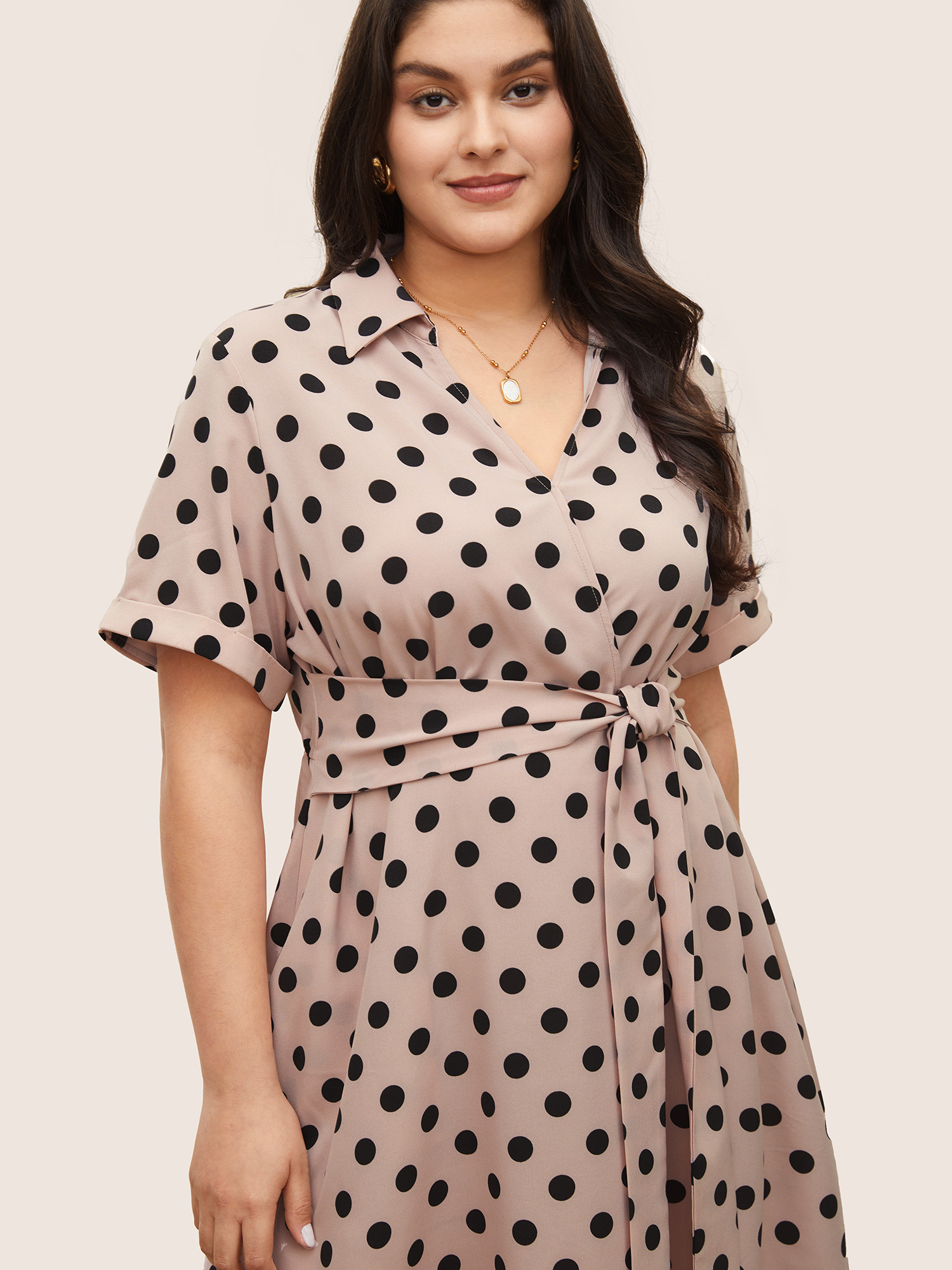 Plus Size Polka Dot Elastic Waist Ties Pocket Dress Pink Women At the Office Non Lapel Collar Short sleeve Curvy Midi Dress BloomChic 12/L 