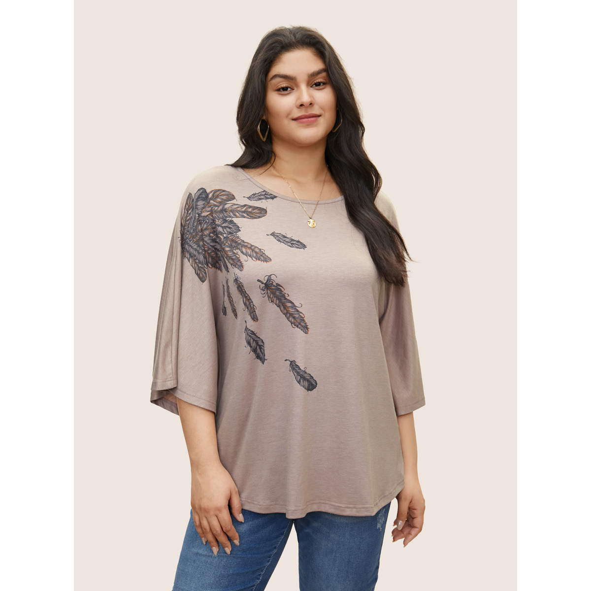

Plus Size Feather Print Batwing Sleeve T-shirt Champagne Women Casual Non Feather Round Neck Everyday T-shirts BloomChic