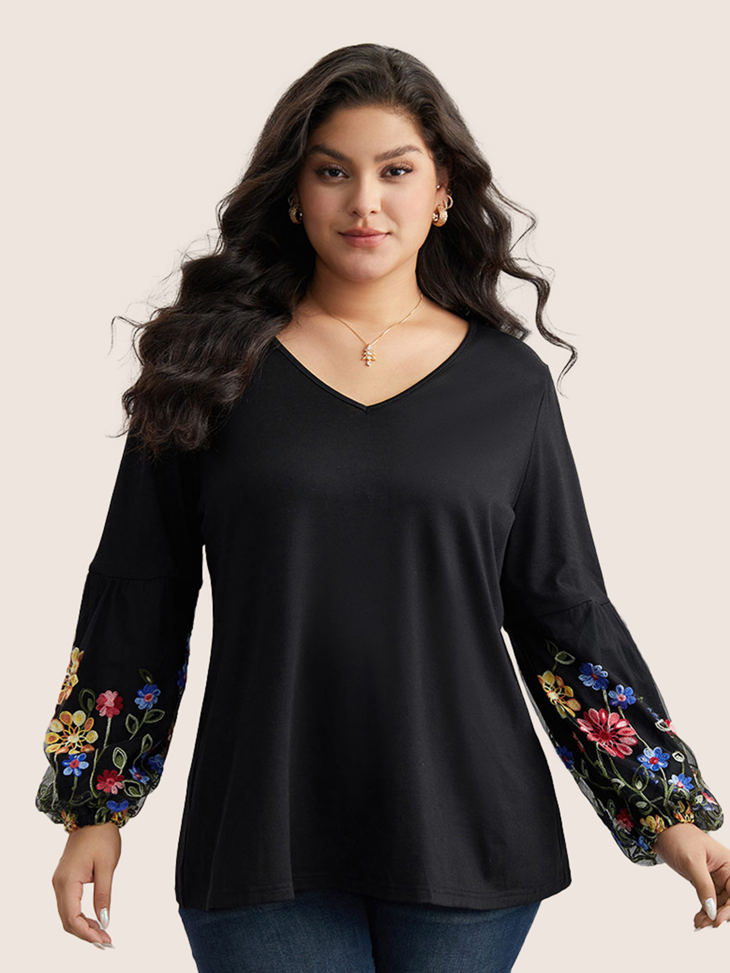 

Plus Size Floral Embroidered Lantern Sleeve T-shirt Black Women Elegant Broderie anglaise Bohemian Print V-neck Everyday T-shirts BloomChic