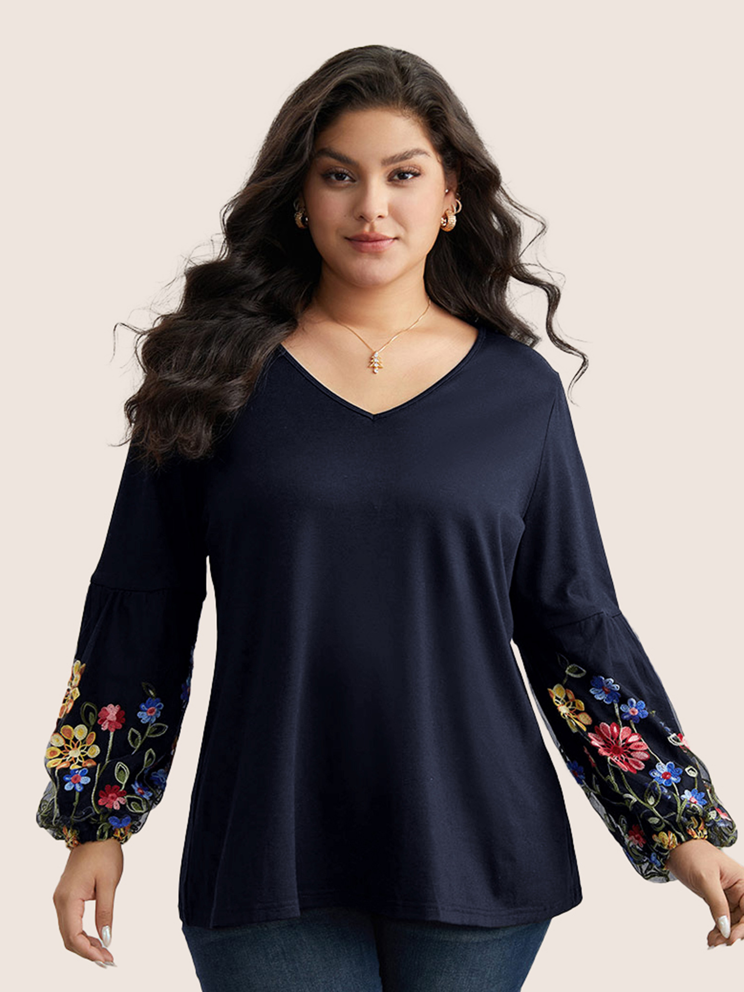 

Plus Size Floral Embroidered Lantern Sleeve T-shirt Blue V-neck Long Sleeve Elegant Jersey Tops