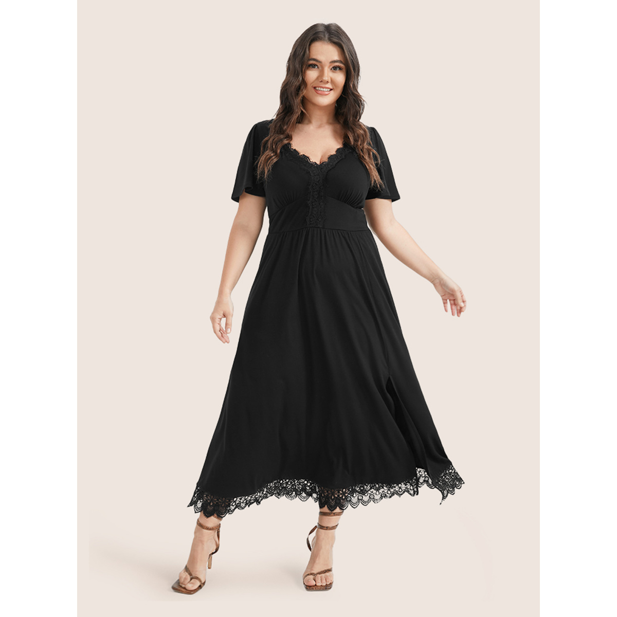 

Plus Size Solid Pocket Contrast Lace Split Maxi Dress Black Women Patchwork V-neck Short sleeve Curvy Long Dress BloomChic