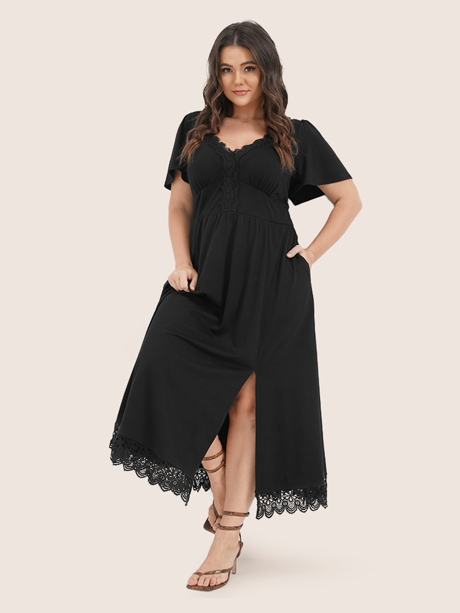 Plus Size Solid Pocket Contrast Lace Split Maxi Dress Black Women Patchwork V-neck Short sleeve Curvy Long Dress BloomChic 30/6X 