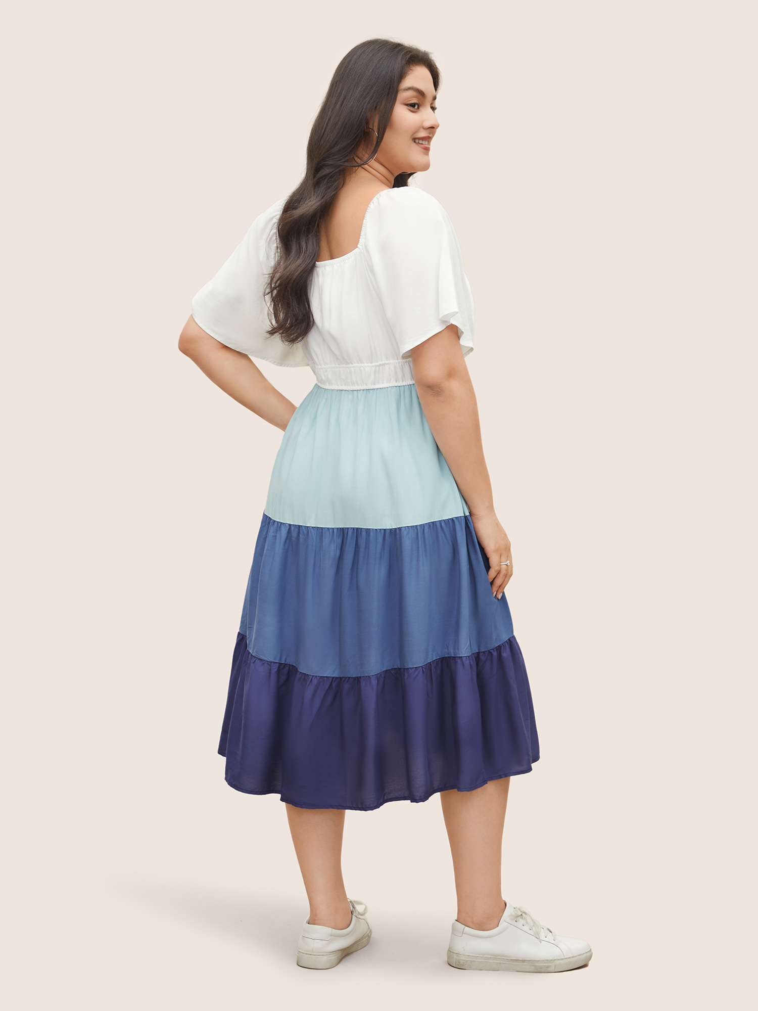 Plus Size Supersoft Essentials Colorblock Contrast Gathered Dress Multicolor Women Casual Contrast Square Neck Short sleeve Curvy Midi Dress BloomChic 18-20/2X 