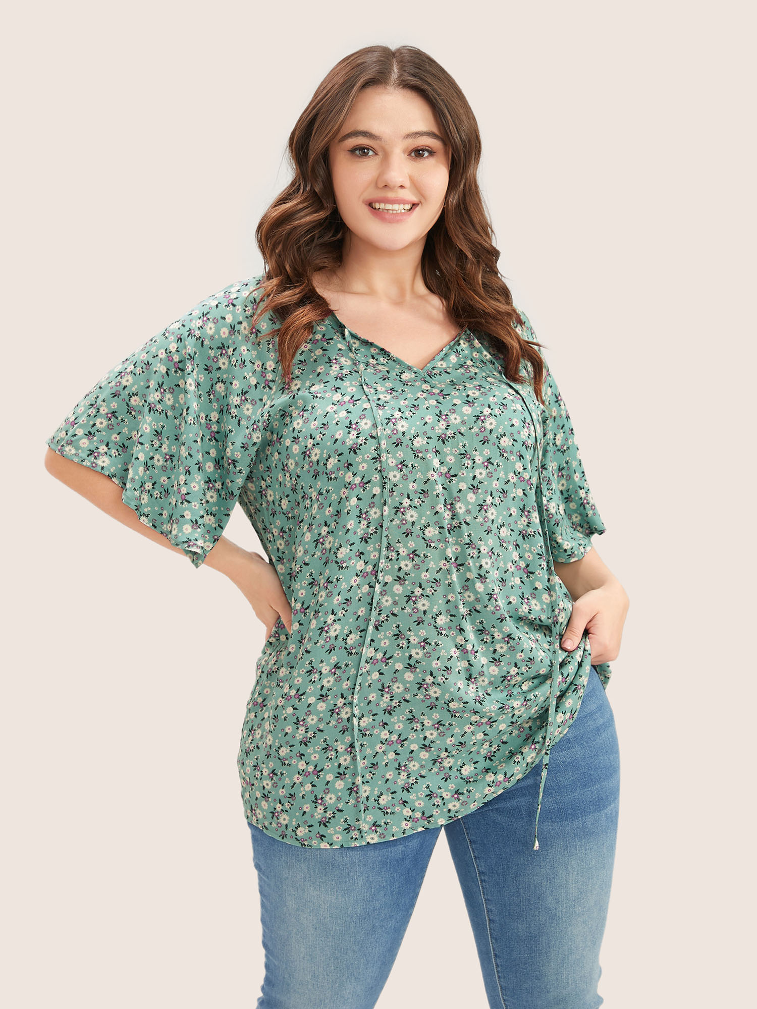 

Plus Size Emerald Ditsy Floral Ruffle Sleeve Tie Neck Blouse Women Elegant Short sleeve V-neck Everyday Blouses BloomChic