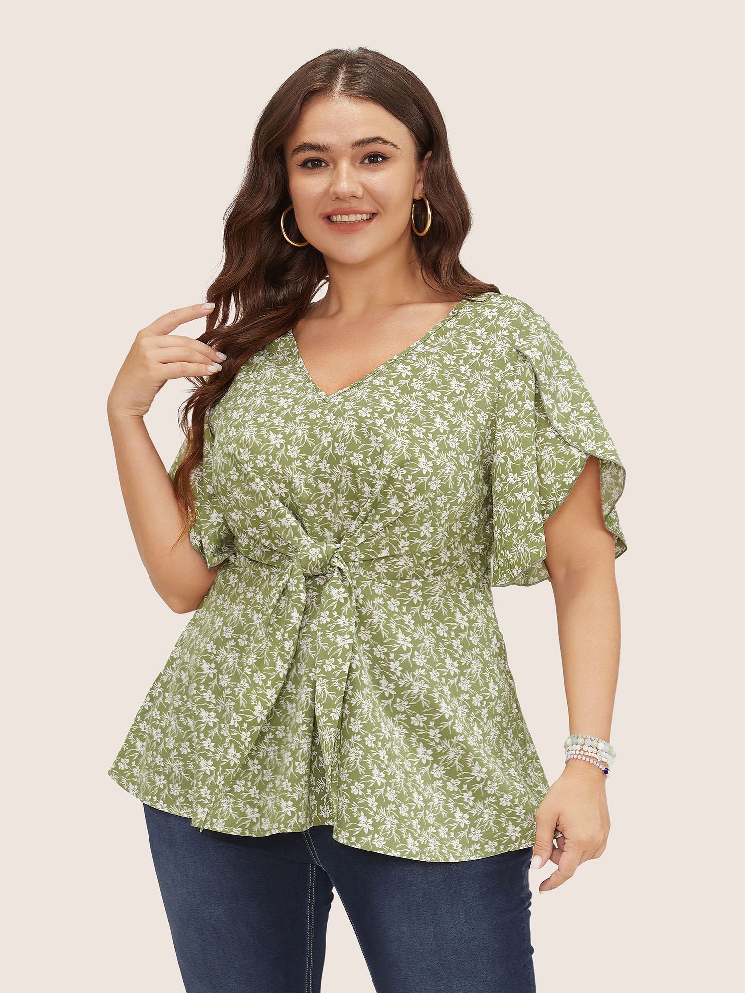 

Plus Size Moss Ditsy Floral Split Petal Sleeve Tie Front Blouse Women Elegant Short sleeve V-neck Everyday Blouses BloomChic