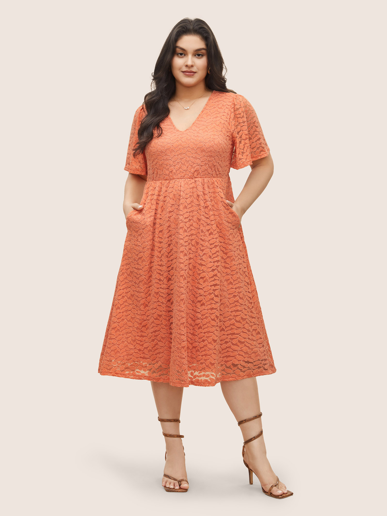 

Plus Size Plain Leaf Lace Panel Mesh Texture Dress Coral Women Elegant Non V-neck Short sleeve Curvy Midi Dress BloomChic