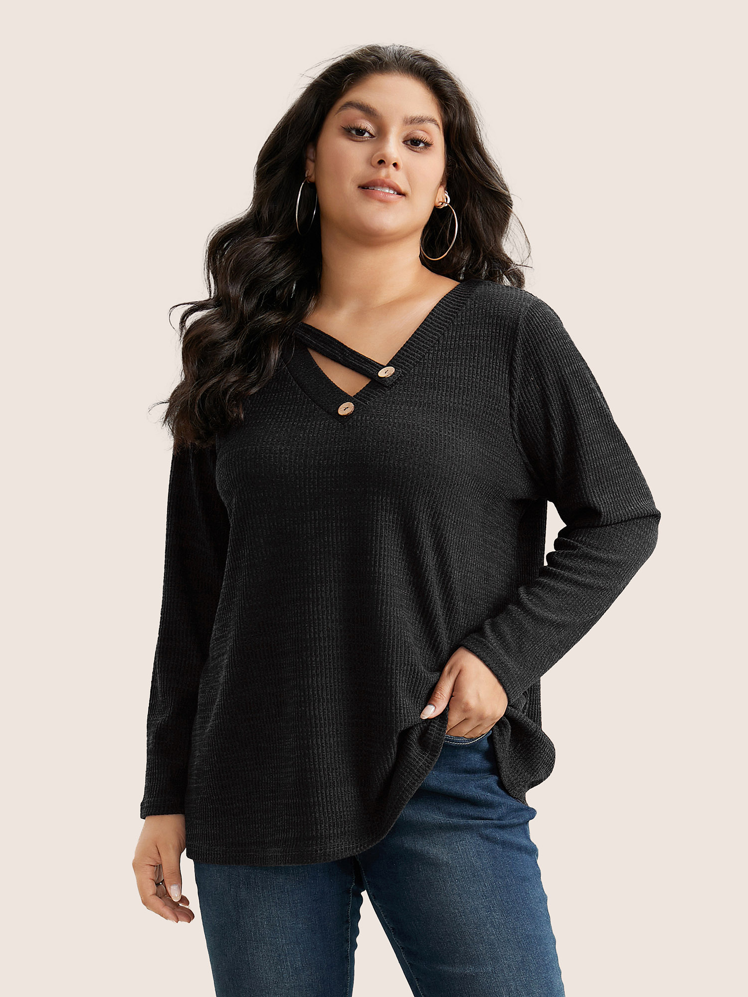 

Plus Size Solid Rib Knit Button Detail T-shirt Black Women Casual Non Plain V-neck Everyday T-shirts BloomChic