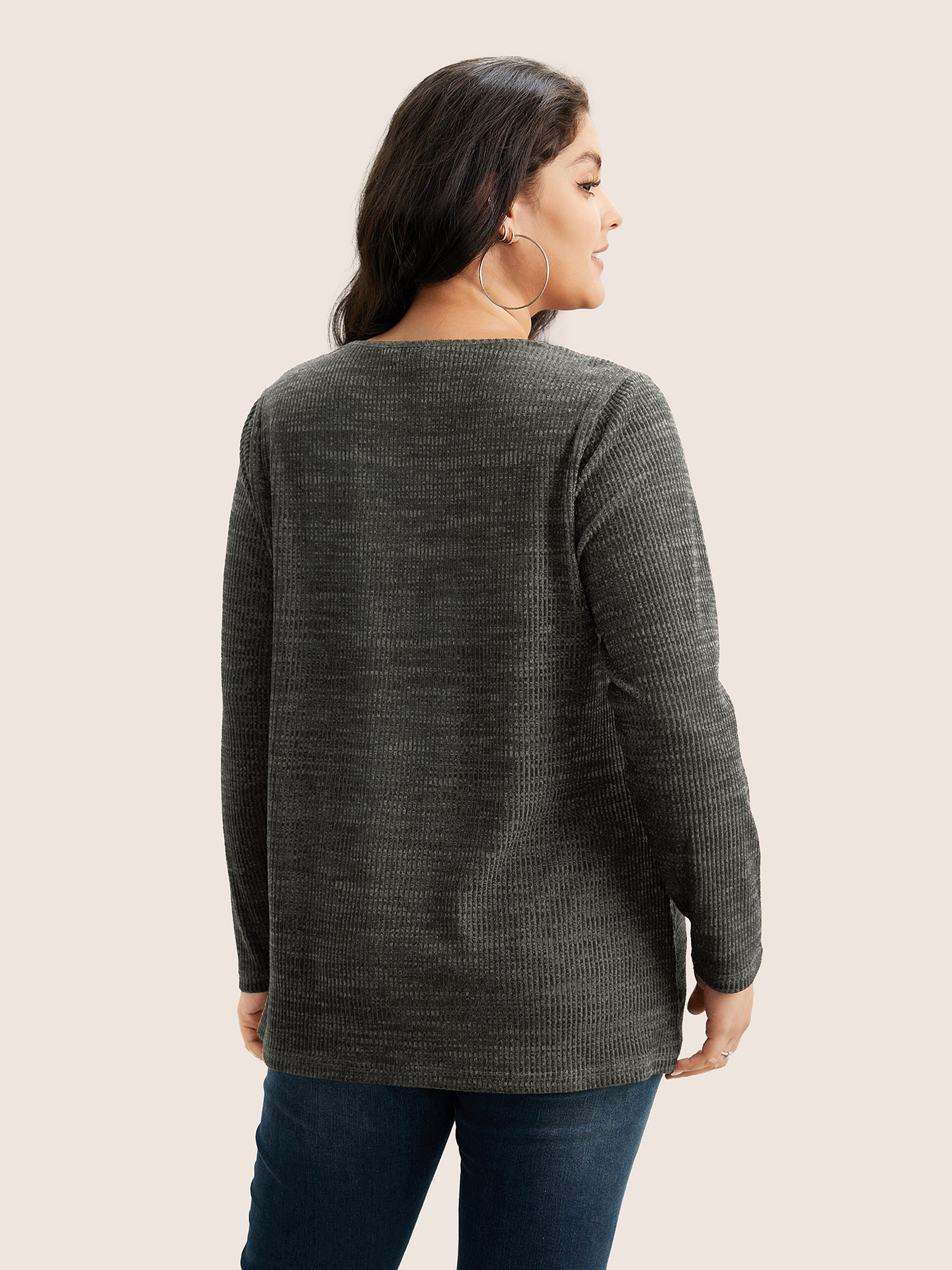 

Plus Size Solid Rib Knit Button Detail T-shirt Gray Women Casual Non Plain V-neck Everyday T-shirts BloomChic