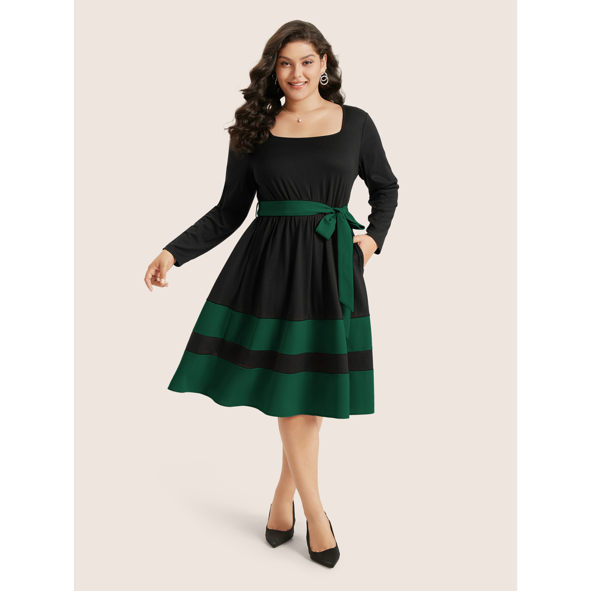 

Plus Size Two Tone Belted Bowknot Square Neck Dress DarkGreen Women Non Curvy Knee Dress BloomChic