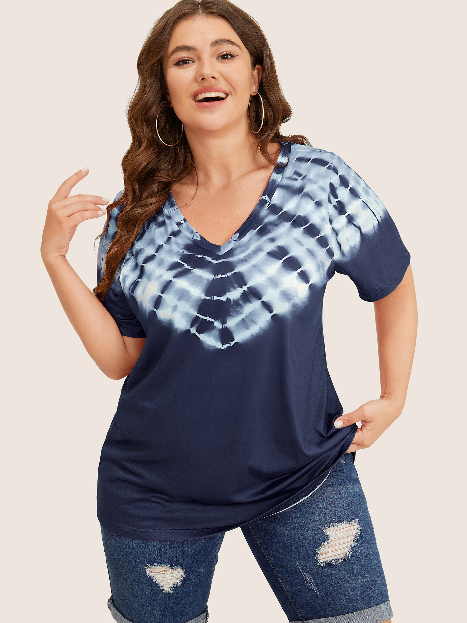 

Plus Size Tie Dye Short Sleeve V Neck T-shirt Indigo Women Casual Tie Dye V-neck Everyday T-shirts BloomChic