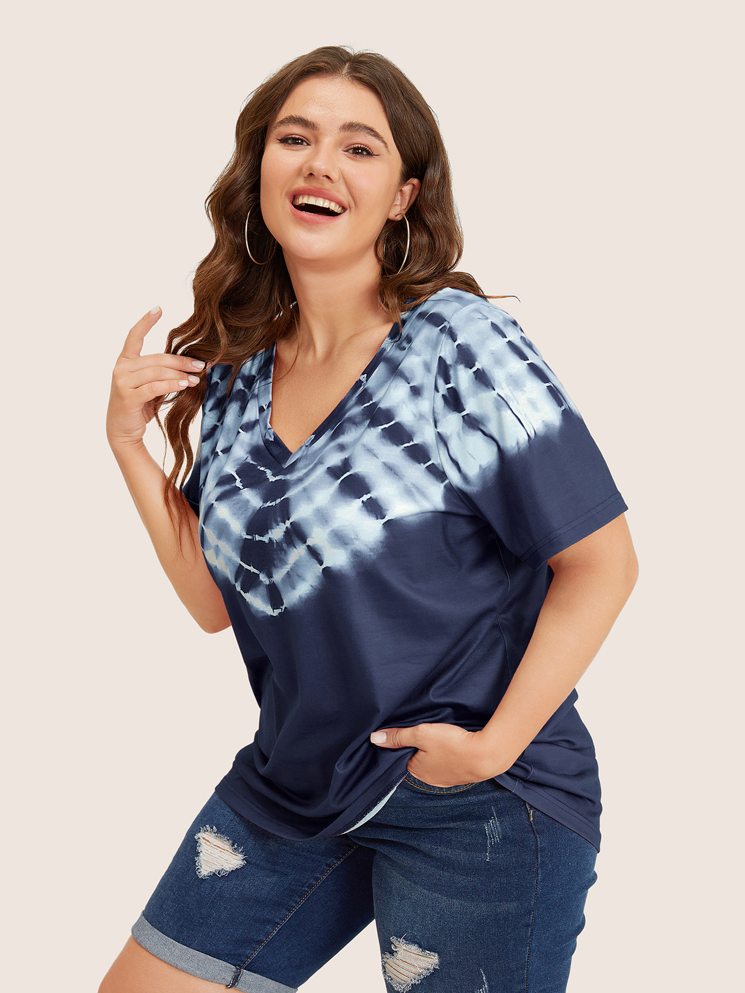 

Plus Size Tie Dye Short Sleeve V Neck T-shirt Indigo Women Casual Tie Dye V-neck Everyday T-shirts BloomChic