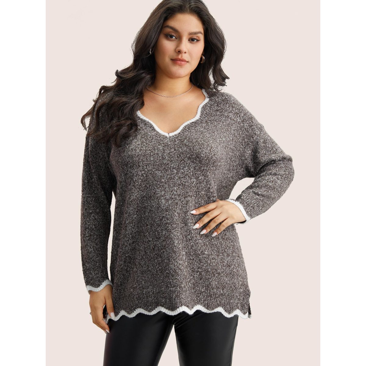 

Plus Size Contrast Split Side Scalloped Trim Pullover DarkBrown Women Casual Long Sleeve V-neck Everyday Pullovers BloomChic