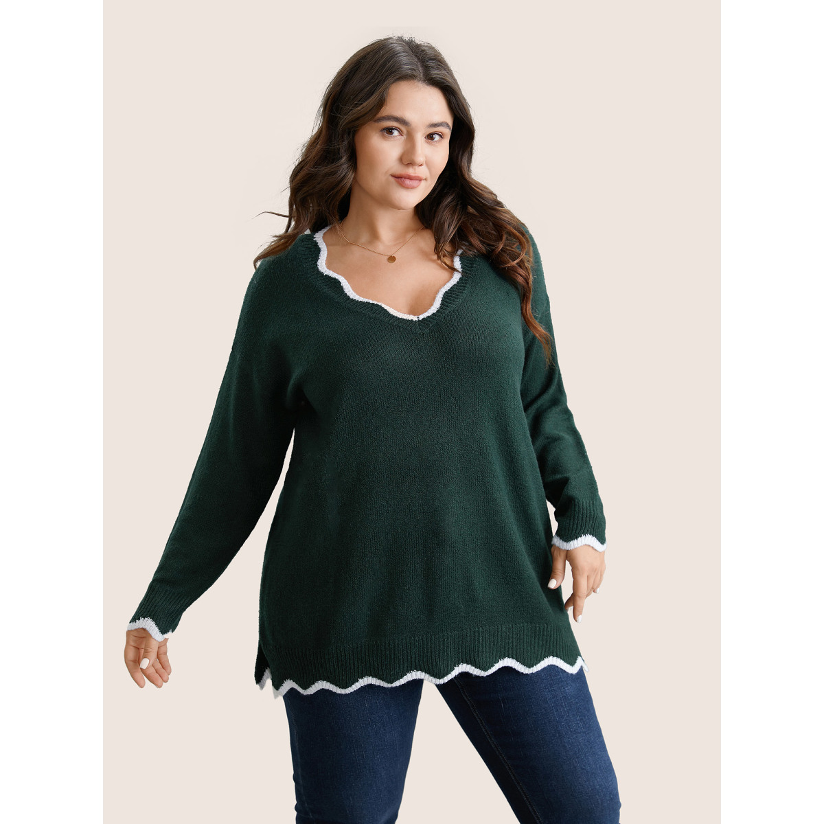 

Plus Size Contrast Split Side Scalloped Trim Pullover DarkGreen Women Casual Long Sleeve V-neck Everyday Pullovers BloomChic