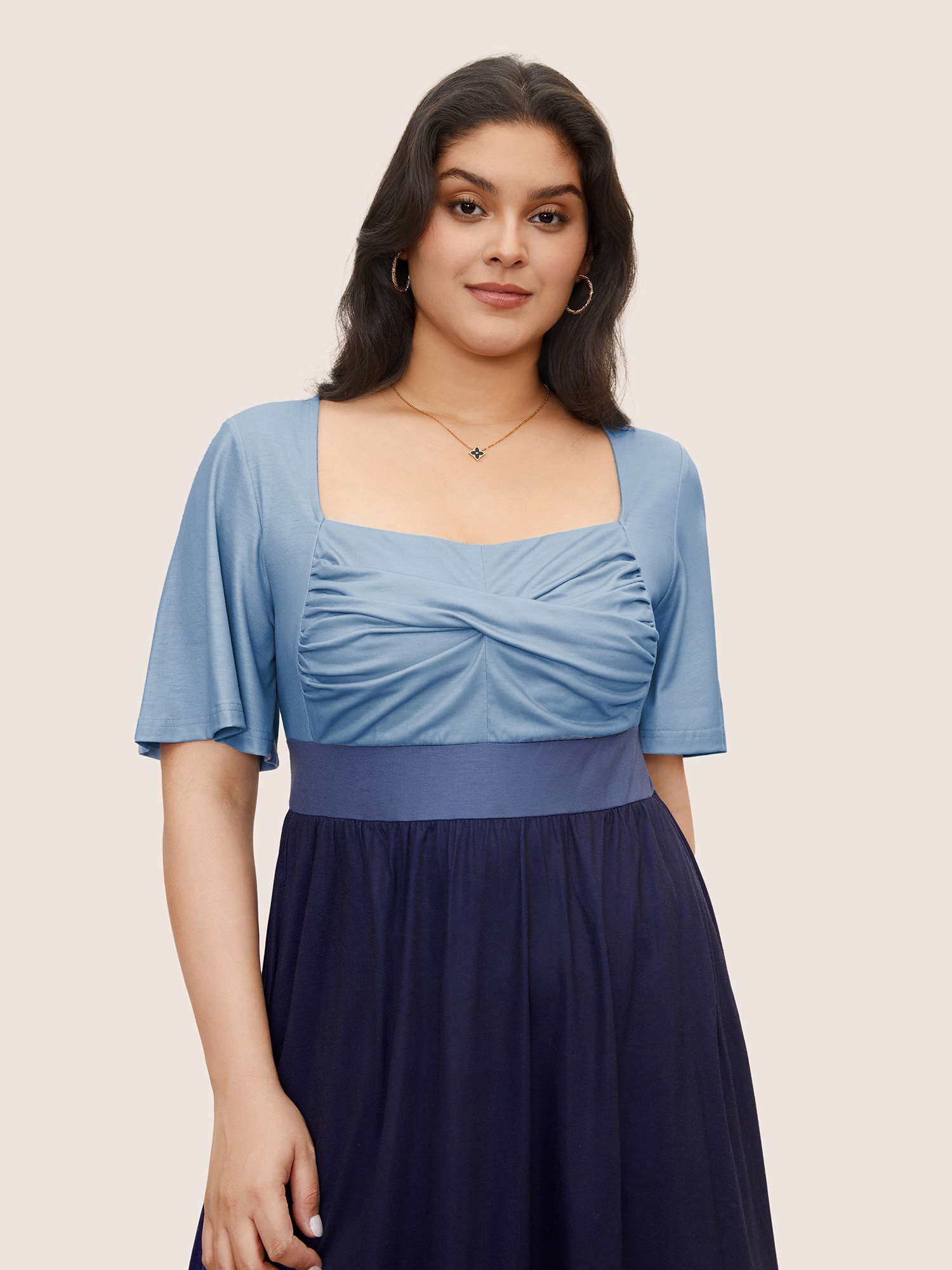 Plus Size Square Neck Colorblock Contrast Twist Front Dress Navy Women Casual Twist Square Neck Short sleeve Curvy Midi Dress BloomChic 14-16/1X 