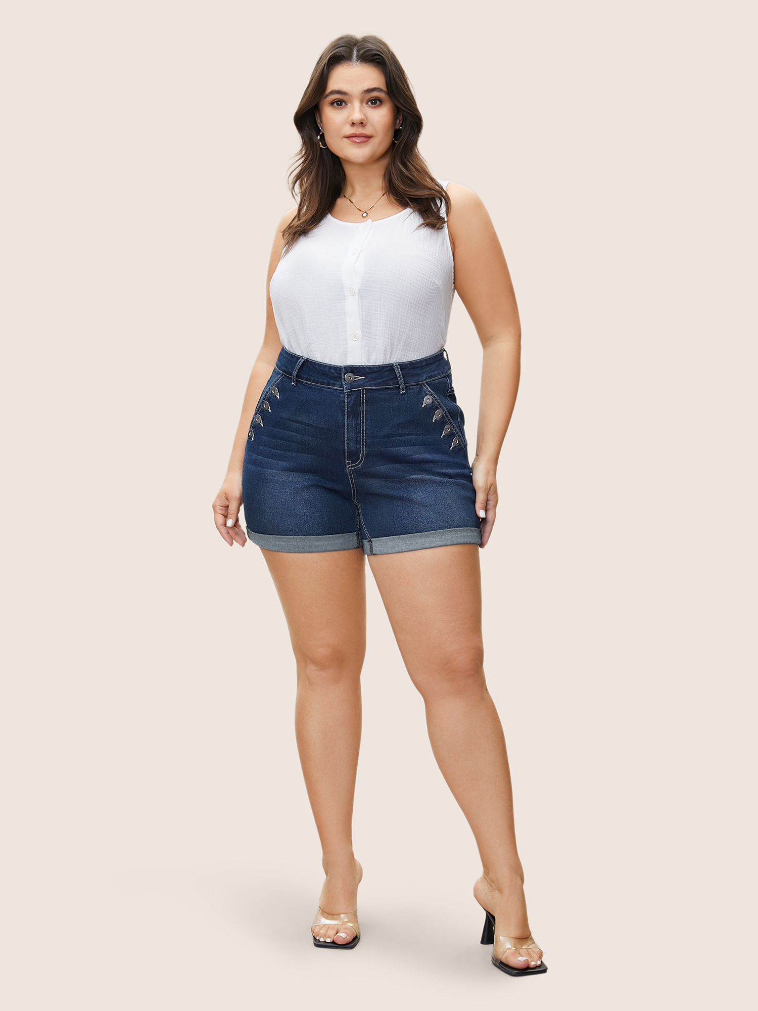Plus Size Dark Wash Button Detail Roll Hem Denim Shorts Women Indigo Non High stretch Everyday Slanted pocket Elegant Denim Shorts BloomChic 12/L 