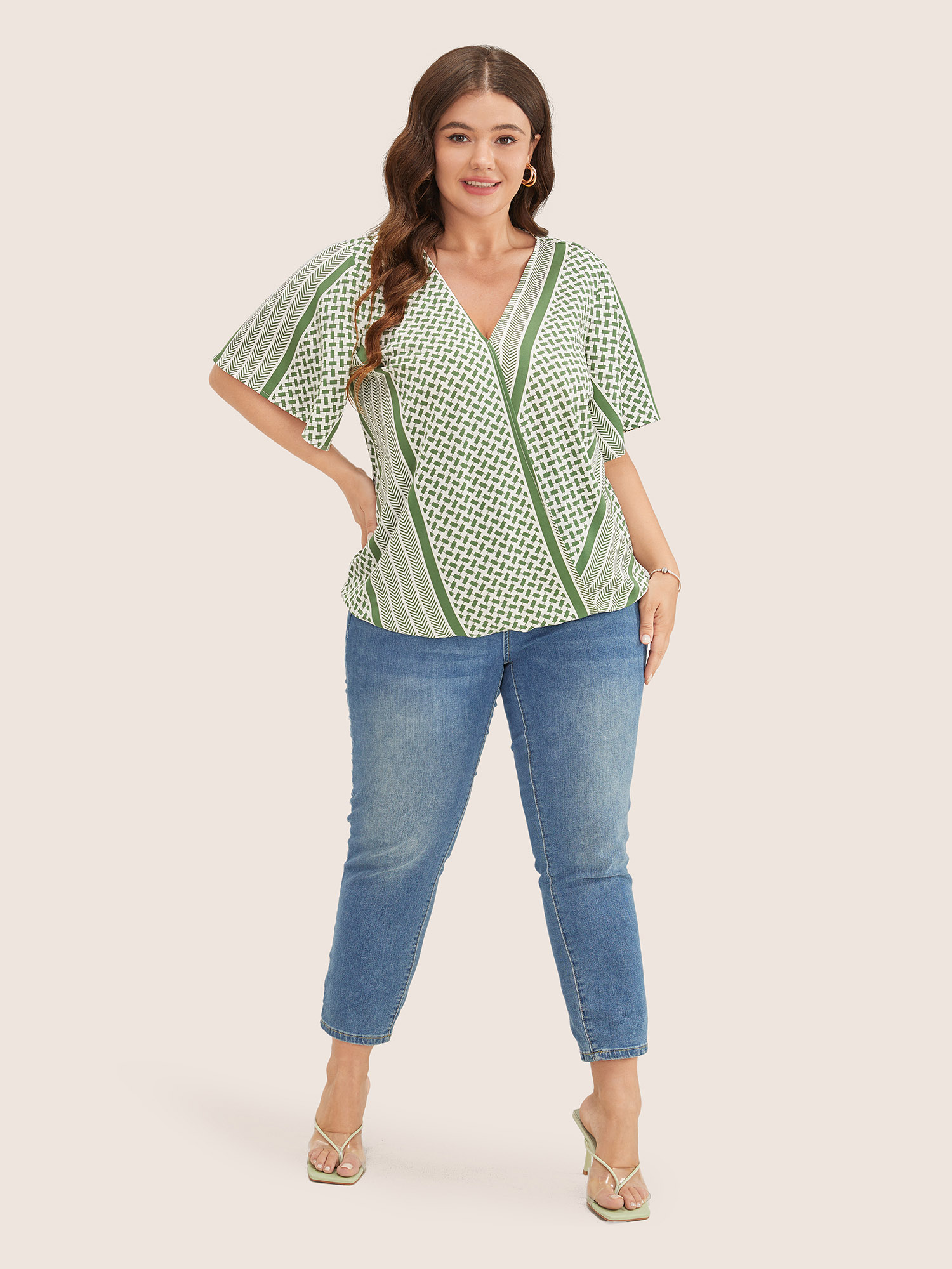 

Plus Size Moss Geometric Contrast Ruffle Sleeve Wrap Blouse Women Resort Short sleeve Overlap Collar Vacation Blouses BloomChic