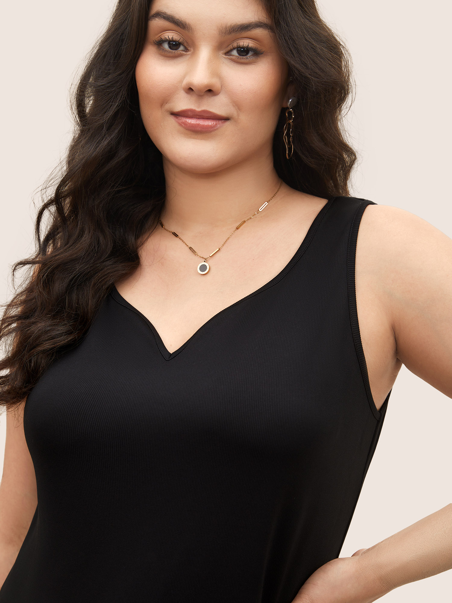Plus Size Solid Rib Knit Heart Neckline Tank Top Women Black Casual Heart neckline Everyday Tank Tops Camis BloomChic 10/M 
