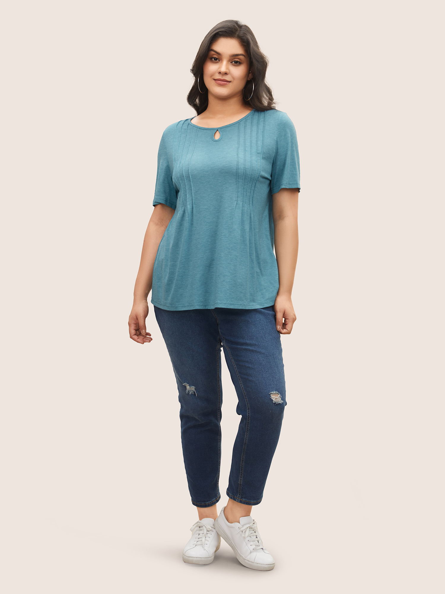

Plus Size Solid Seam Detail Keyhole T-shirt LightBlue Women Casual Pleated Round Neck Everyday T-shirts BloomChic