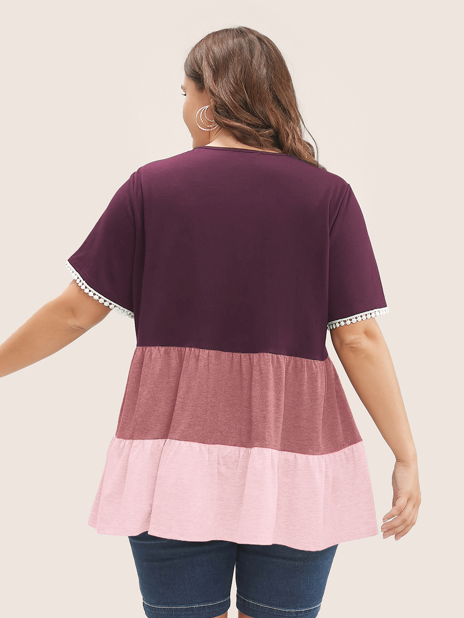 Plus Size Colorblock Contrast Ruffle Tiered T-shirt MistyRose Women Casual Tiered Colorblock Round Neck Everyday T-shirts BloomChic 26/4X 