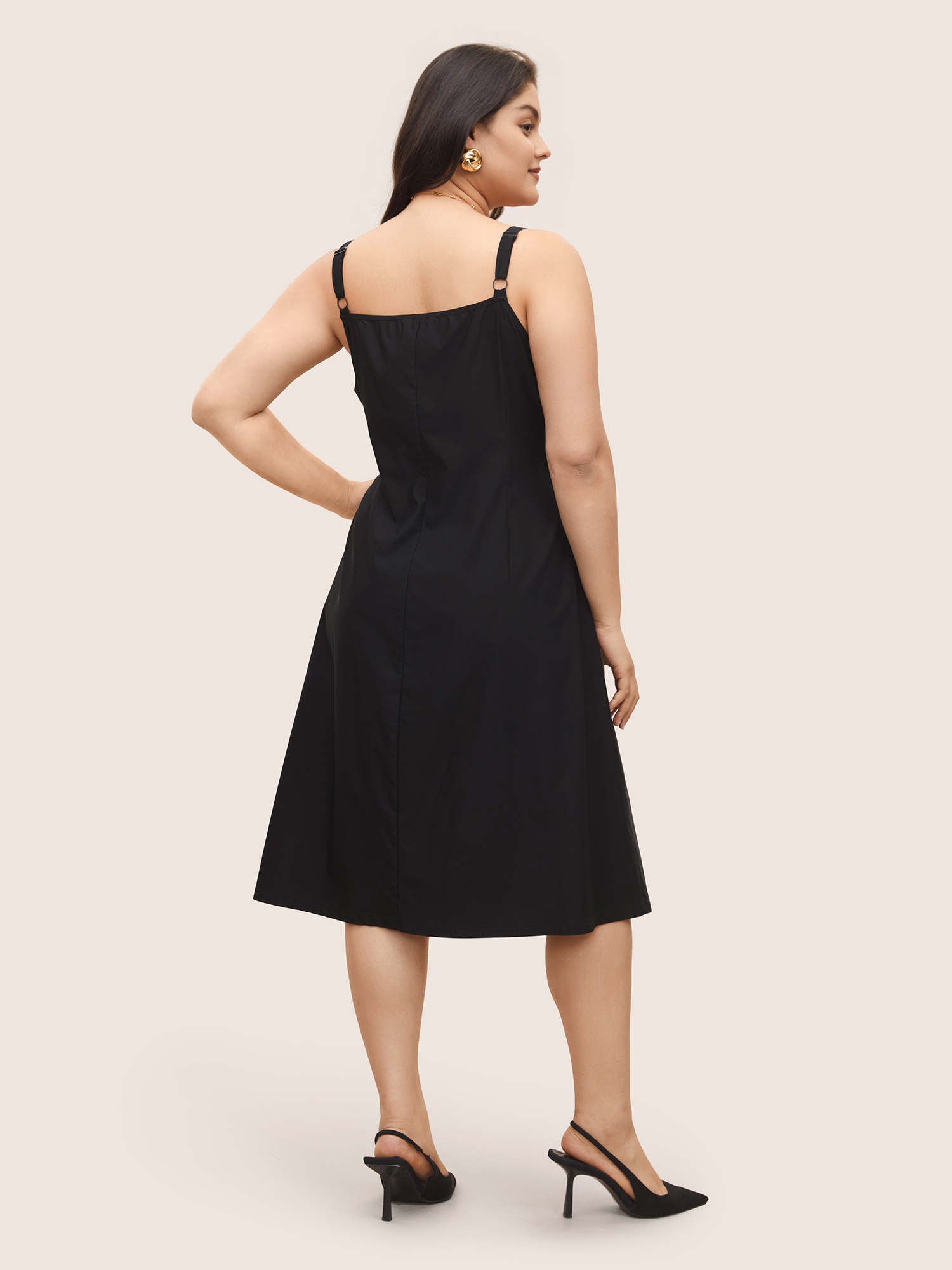 Plus Size Plain Adjustable Straps Metal Detail Pocket Dress Black Women At the Office Non Non Sleeveless Curvy Midi Dress BloomChic 26/4X 