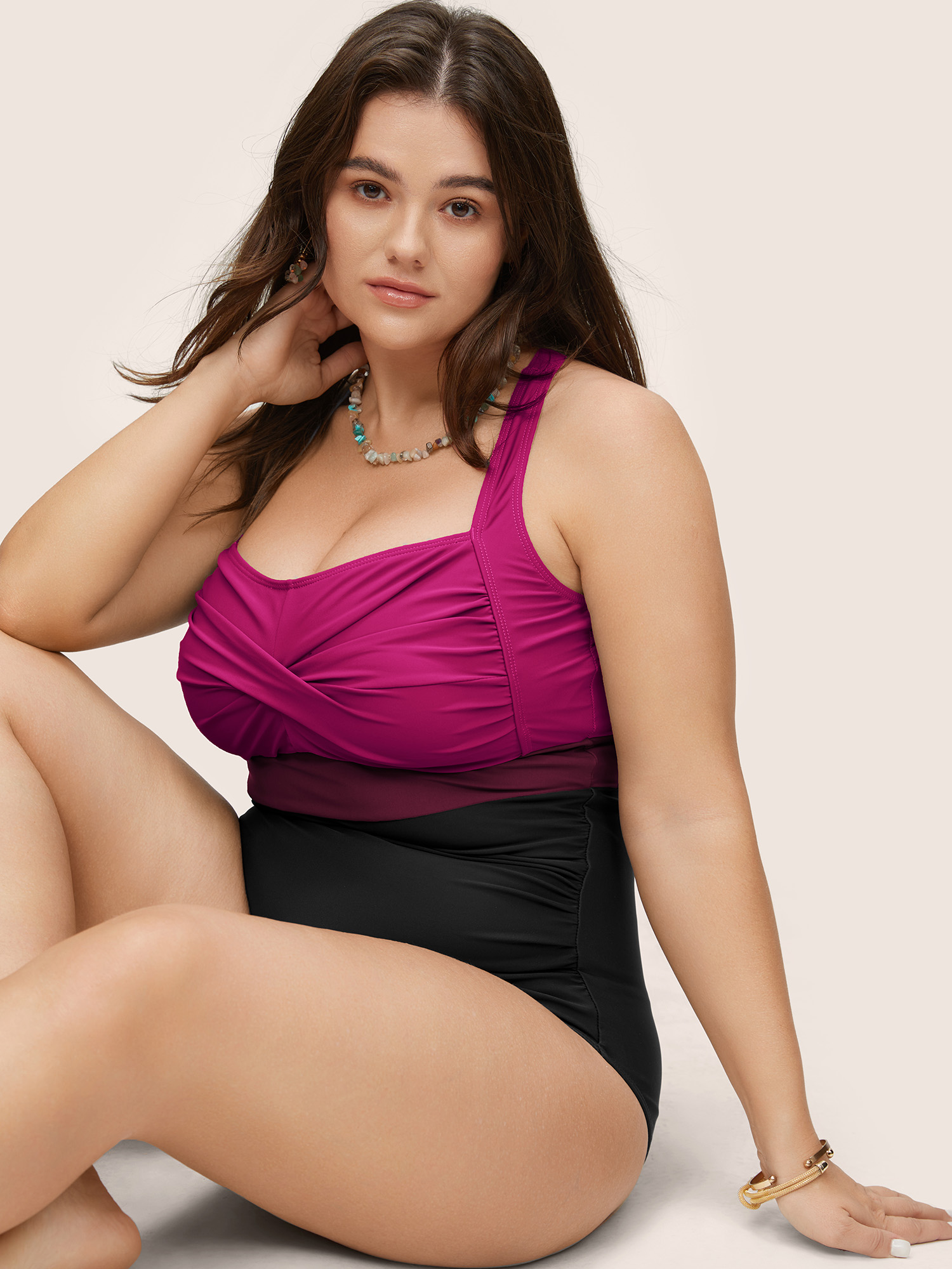 Plus Size Contrast Twist Front Skinny One Piece Swimsuit Women`s Swimwear Magenta Beach Non Curve Bathing Suits High stretch One Pieces BloomChic 14-16/1X 