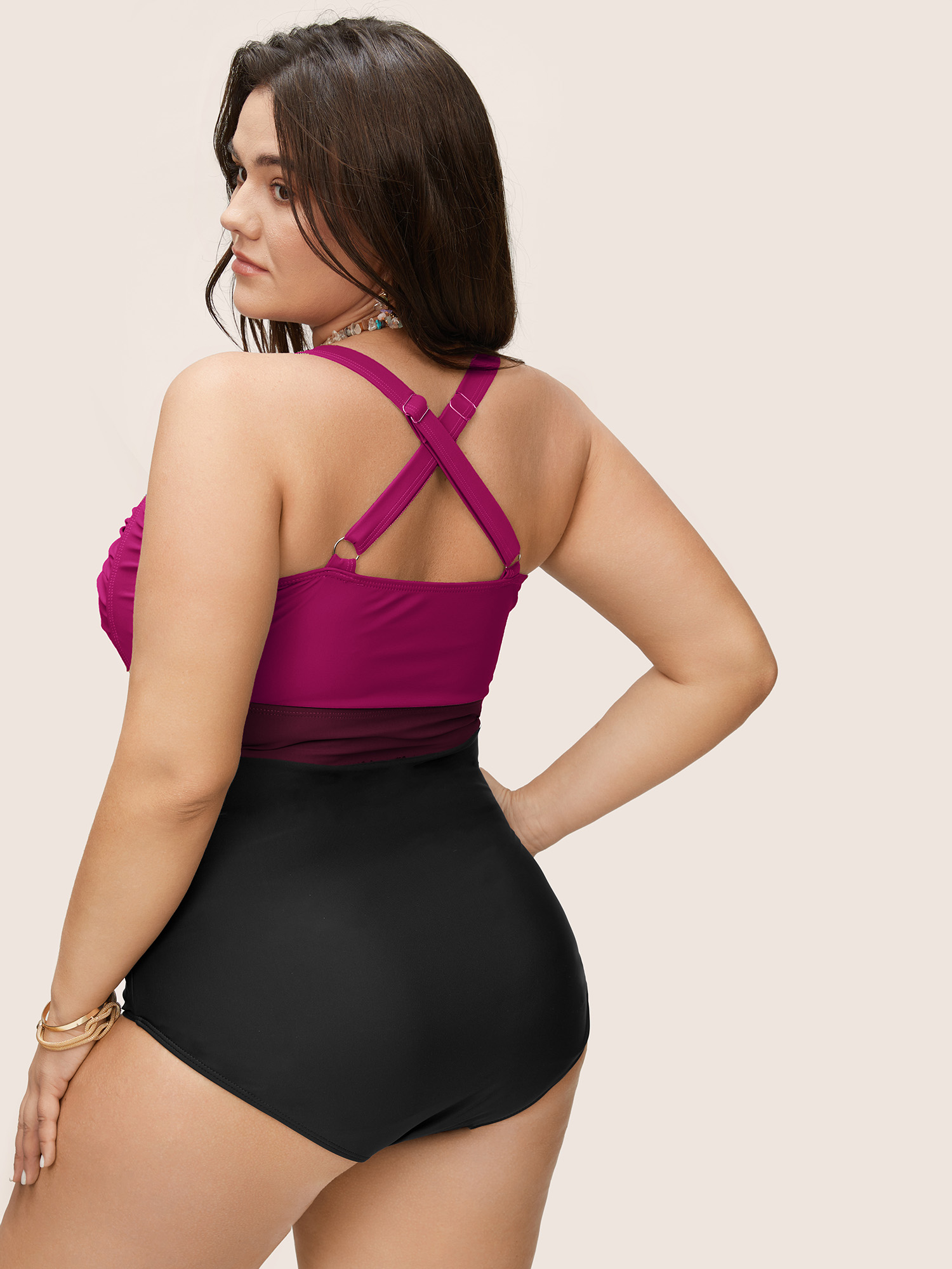 Plus Size Contrast Twist Front Skinny One Piece Swimsuit Women`s Swimwear Magenta Beach Non Curve Bathing Suits High stretch One Pieces BloomChic 14-16/1X 
