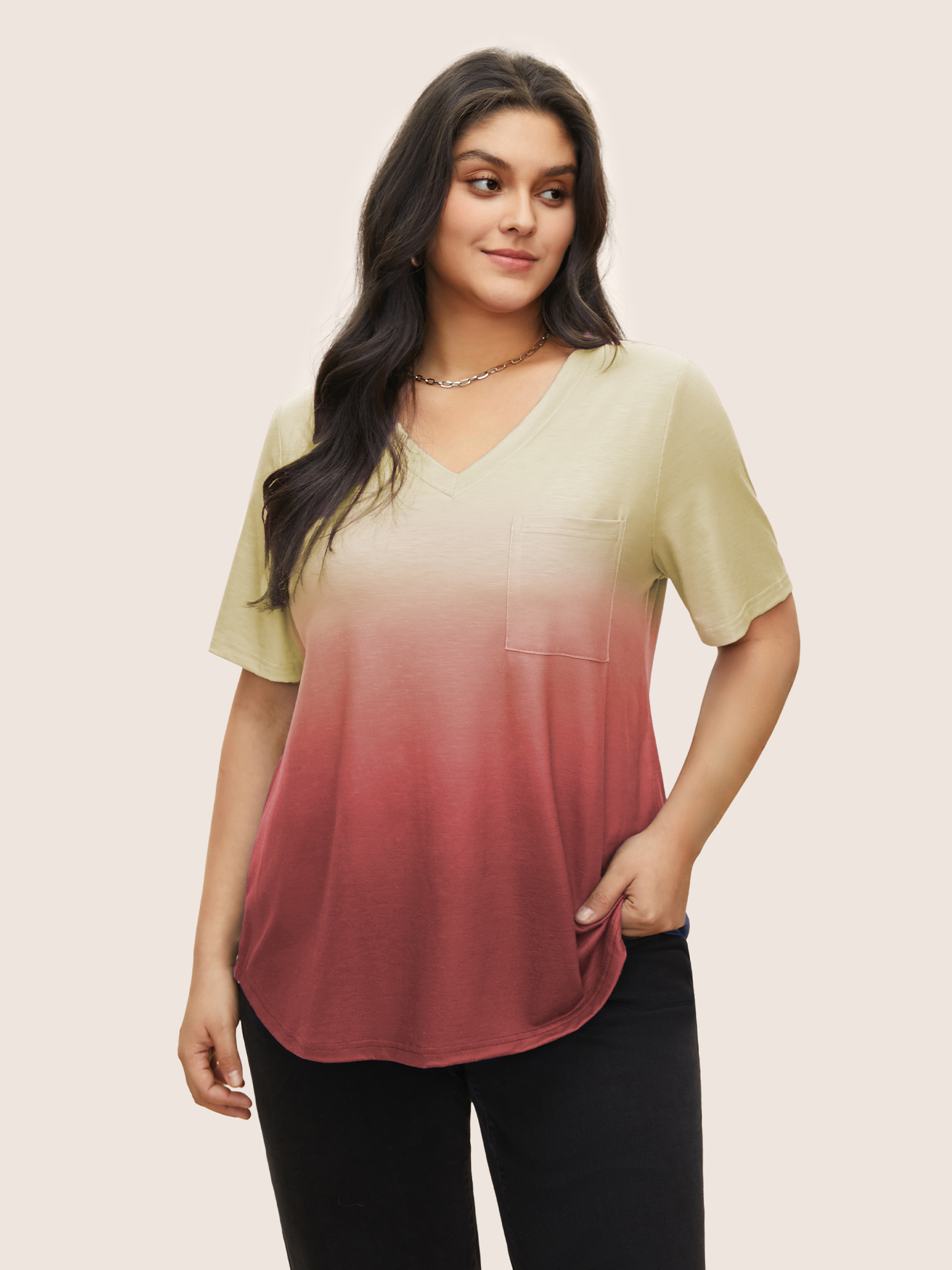 

Plus Size Ombre Contrast Patched Pocket T-shirt Salmon Women Casual Non Ombre V-neck Everyday T-shirts BloomChic