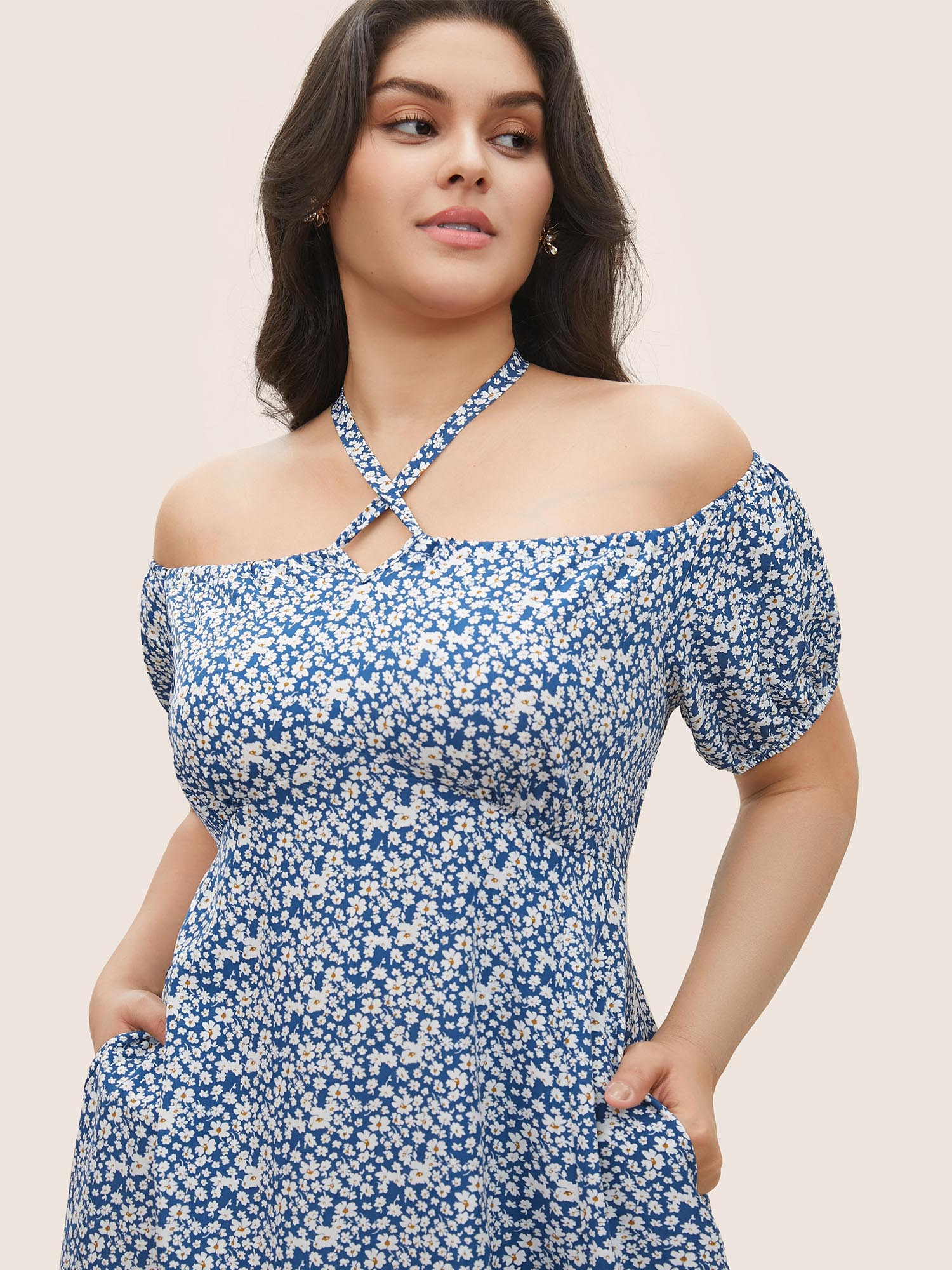 

Plus Size Ditsy Floral One Shoulder Neck Cross Straps Dress Blue Women Elegant Non One-shoulder neck Short sleeve Curvy Midi Dress BloomChic