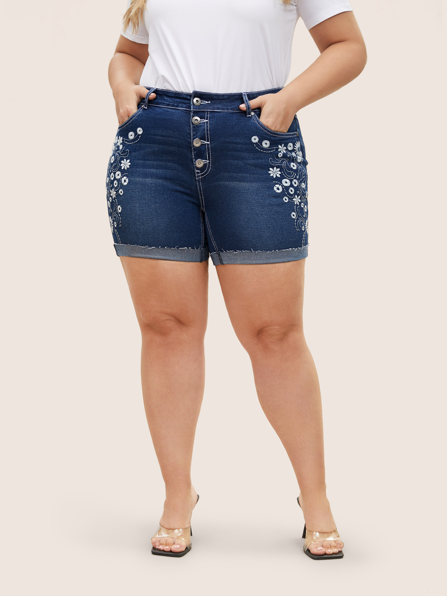 

Plus Size Floral Embroidered Dark Wash Roll Hem Denim Shorts Women Indigo Non High stretch Everyday Slanted pocket Elegant Denim Shorts BloomChic