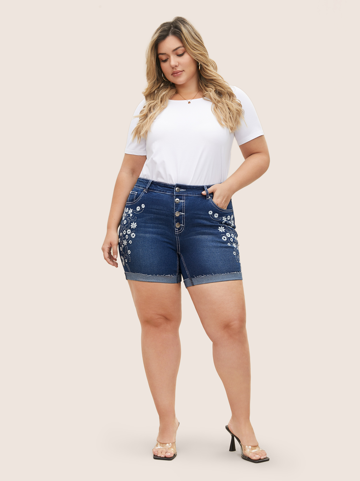 

Plus Size Floral Embroidered Dark Wash Roll Hem Denim Shorts Women Indigo Non High stretch Everyday Slanted pocket Elegant Denim Shorts BloomChic