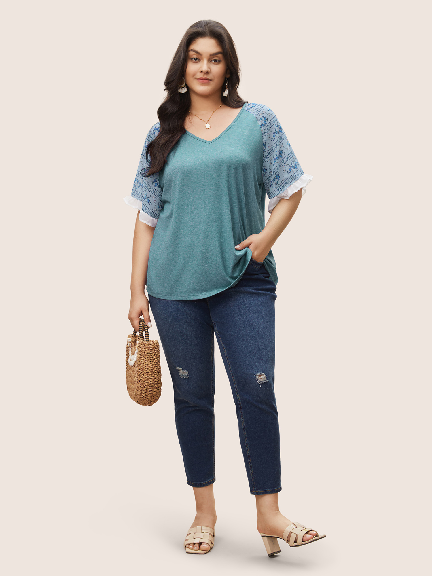 

Plus Size Ditsy Floral Patchwork Frill Trim Raglan Sleeve T-shirt Cerulean Women Elegant Contrast Ditsy Floral V-neck Everyday T-shirts BloomChic