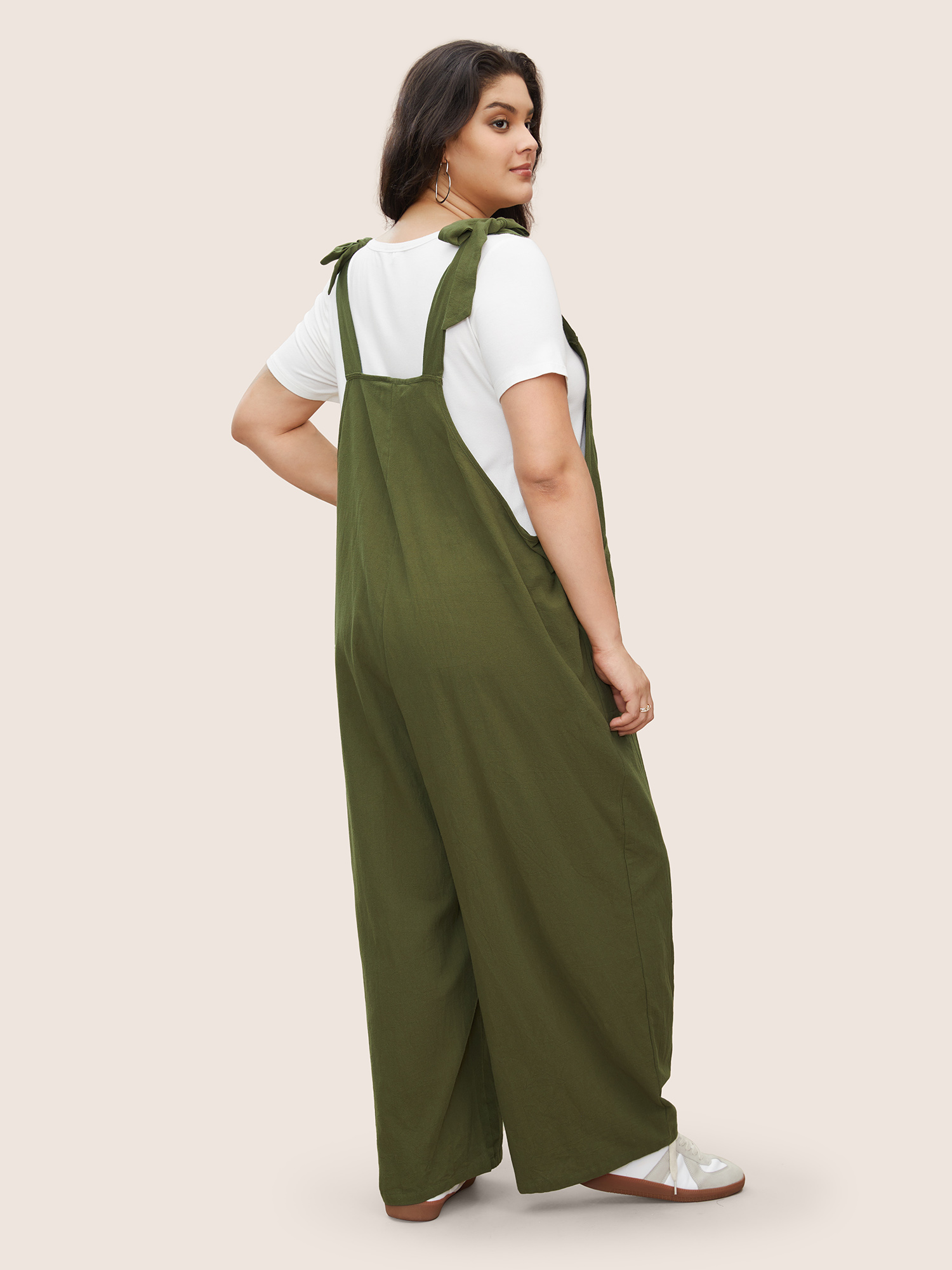 Plus Size ArmyGreen Solid Pleated Detail Pocket Knotted Shoulder Overall Jumpsuit Women Casual Sleeveless Non Everyday Loose Jumpsuits BloomChic 22-24/3X 