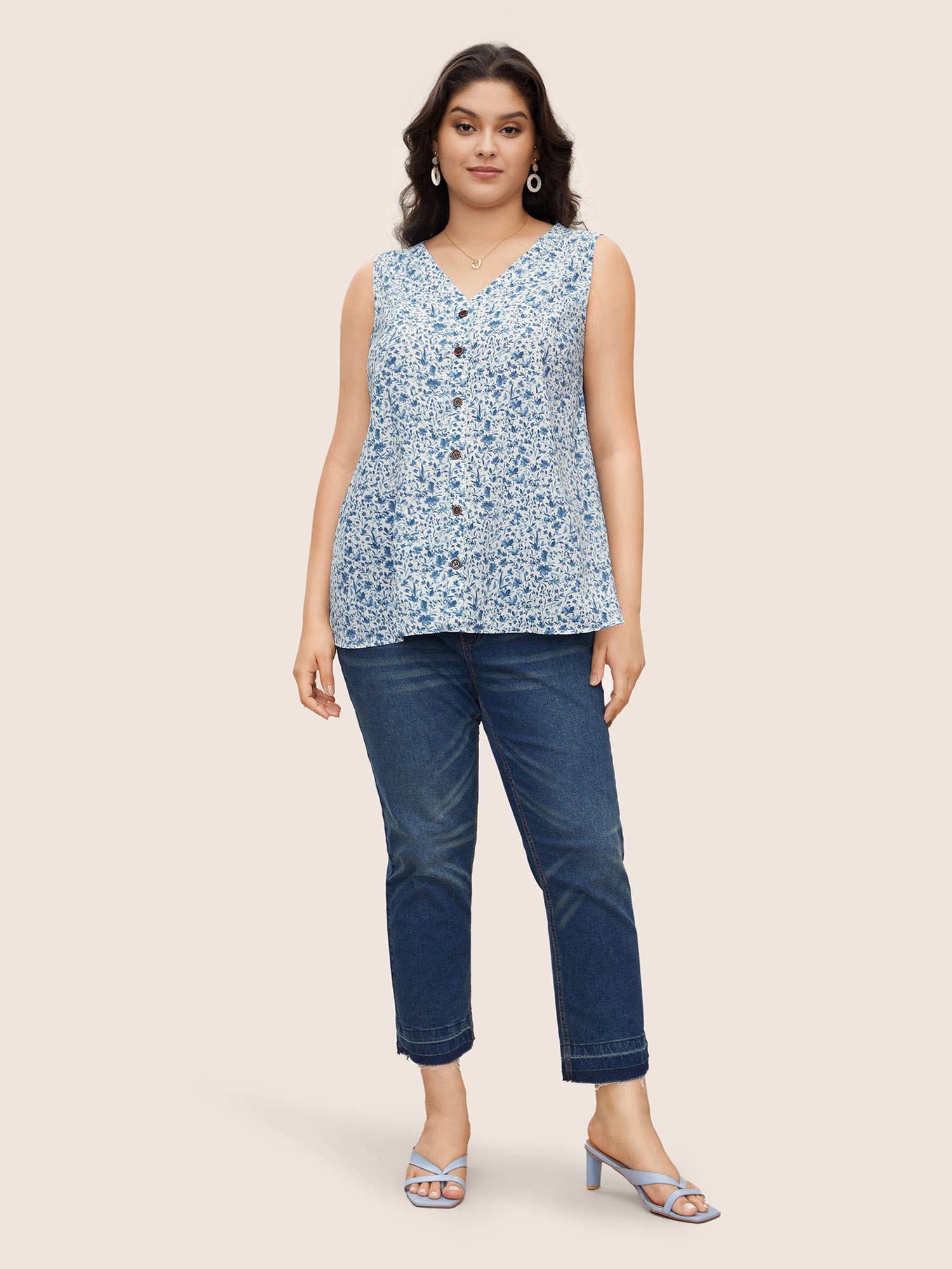 

Plus Size Ditsy Floral Sleeveless Button Detail Tank Top Women LightBlue Casual Button V-neck Everyday Tank Tops Camis BloomChic
